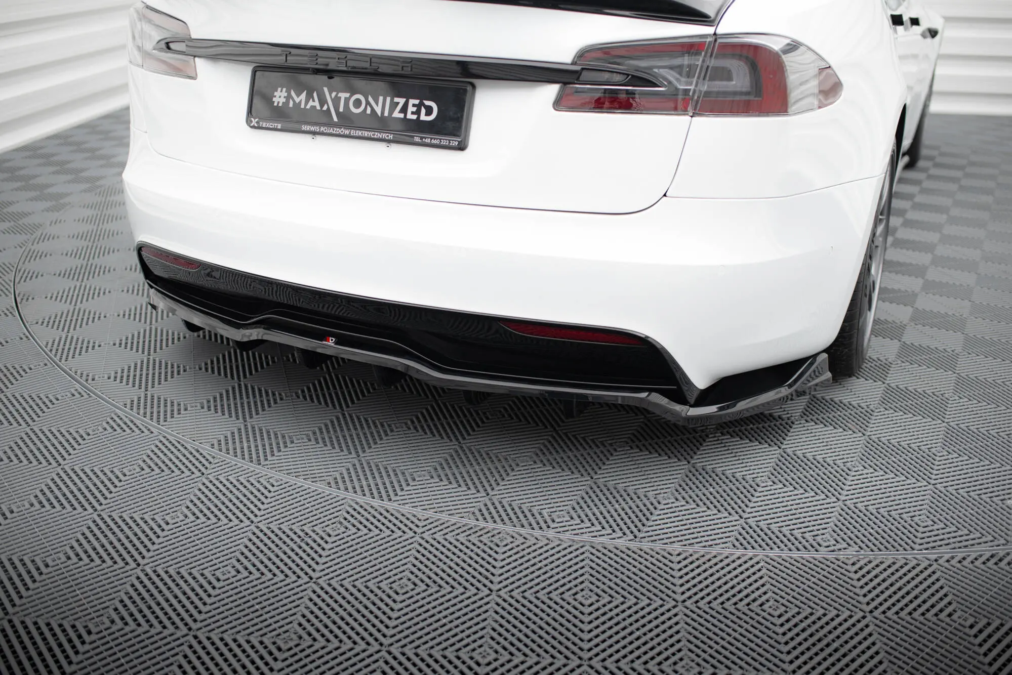 Diffuser Tesla Model S Plaid 2021 -> | V.1 Glossy Black Edition – bilde 3