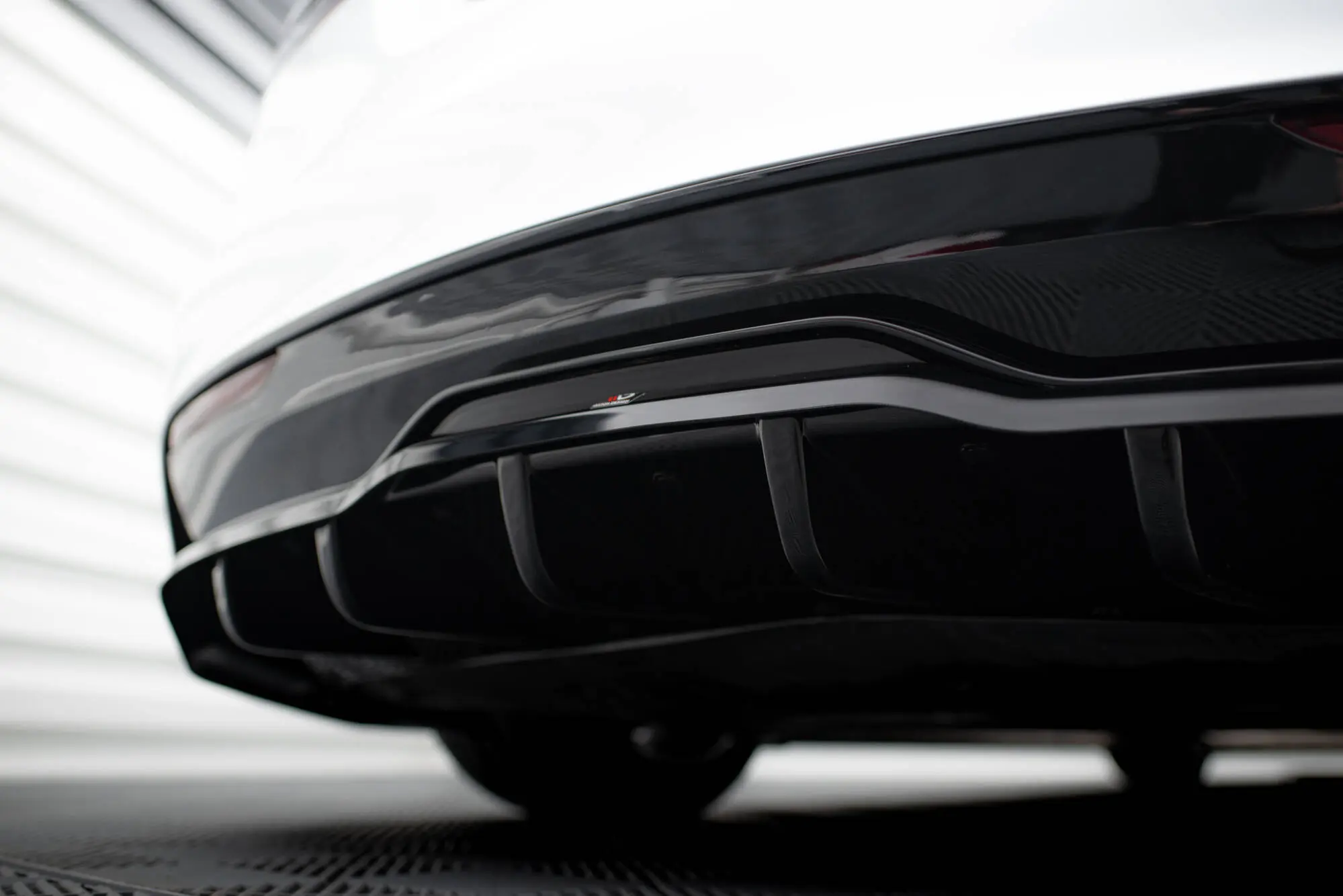 Diffuser Tesla Model S Plaid 2021 -> | V.1 Glossy Black Edition – bilde 5