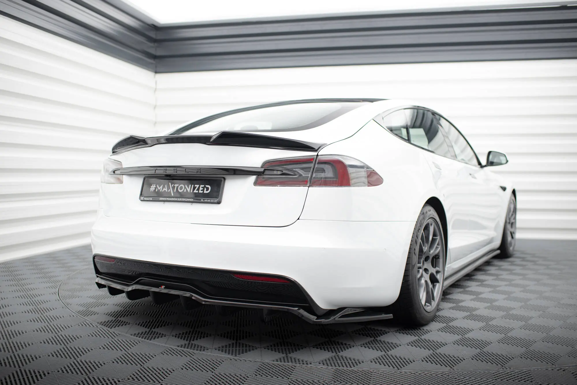 Diffuser Tesla Model S Plaid 2021 -> | V.2 Glossy Black Edition – bilde 2