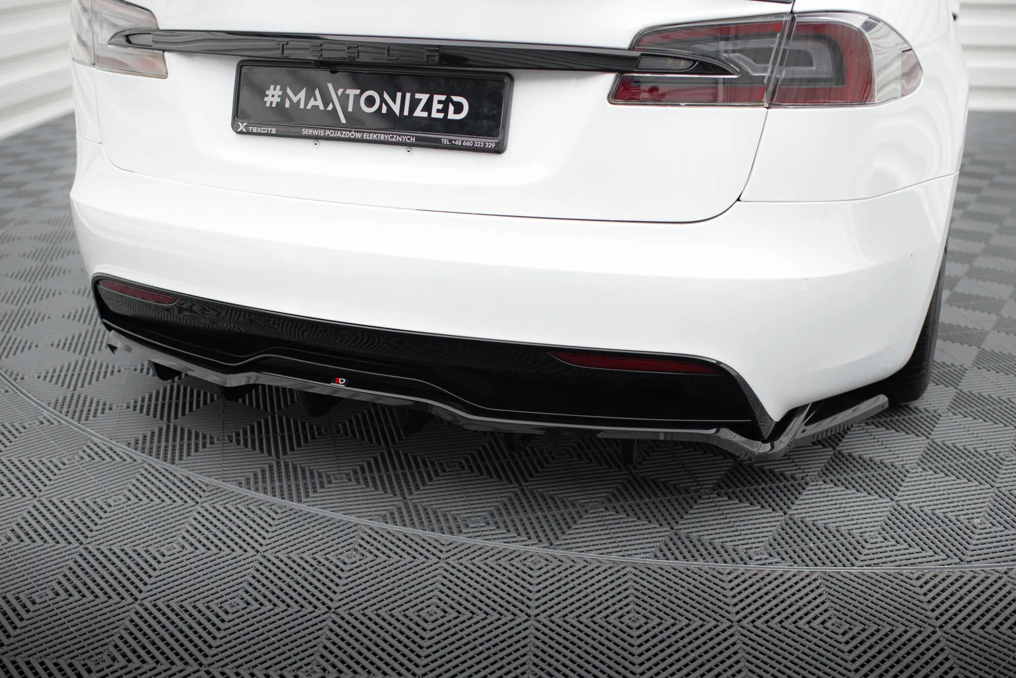 Diffuser Tesla Model S Plaid 2021 -> | V.2 Glossy Black Edition – bilde 3