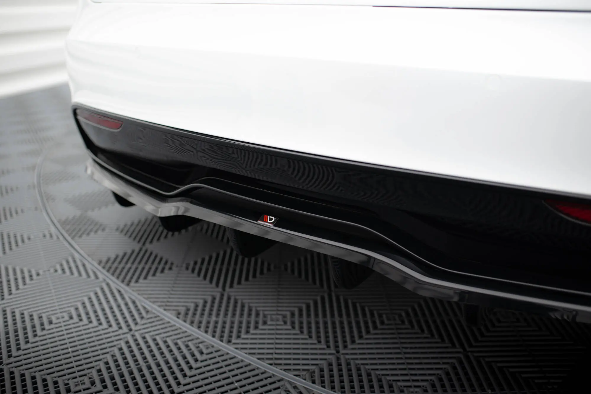 Diffuser Tesla Model S Plaid 2021 -> | V.2 Glossy Black Edition – bilde 4