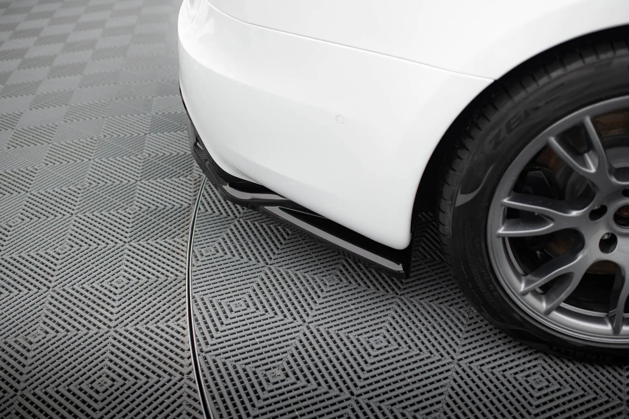 Diffuser Tesla Model S Plaid 2021 -> | V.2 Glossy Black Edition – bilde 7