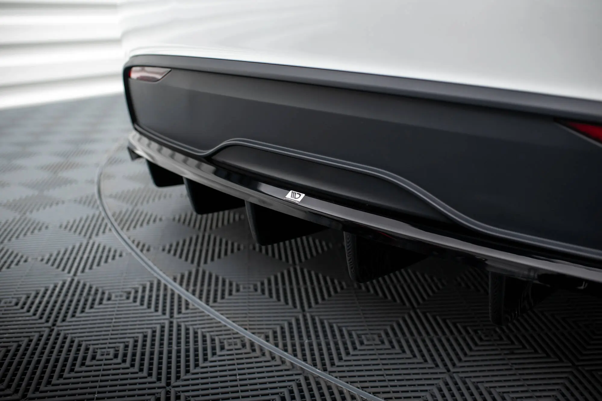 Diffuser Tesla Model X Facelift 2021 -> │ Black Edition – bilde 3