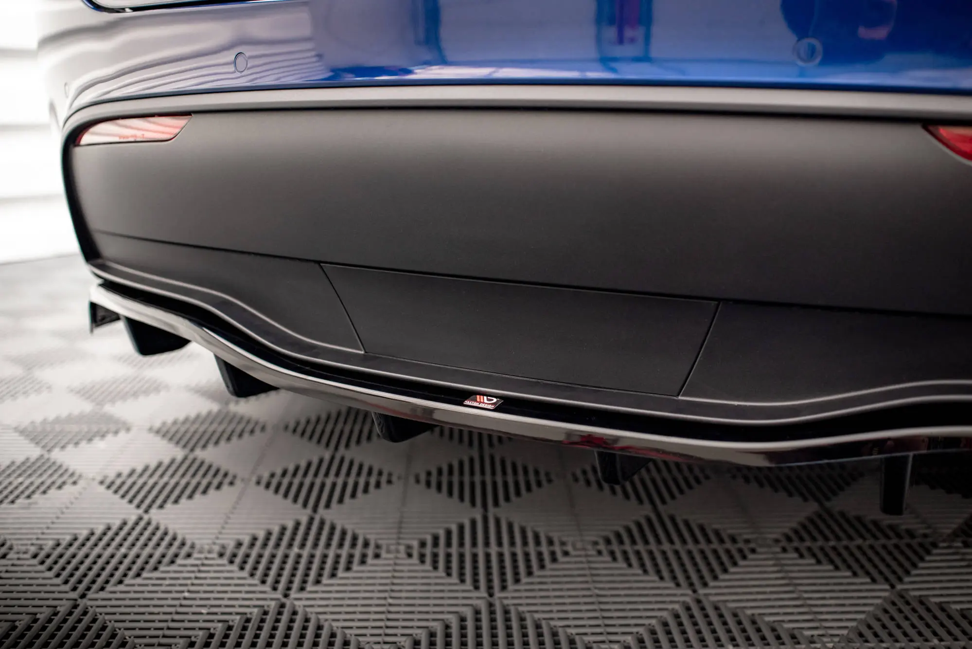 Diffuser Tesla Model Y 2020 - 2025 | Glossy Black Edition – bilde 3