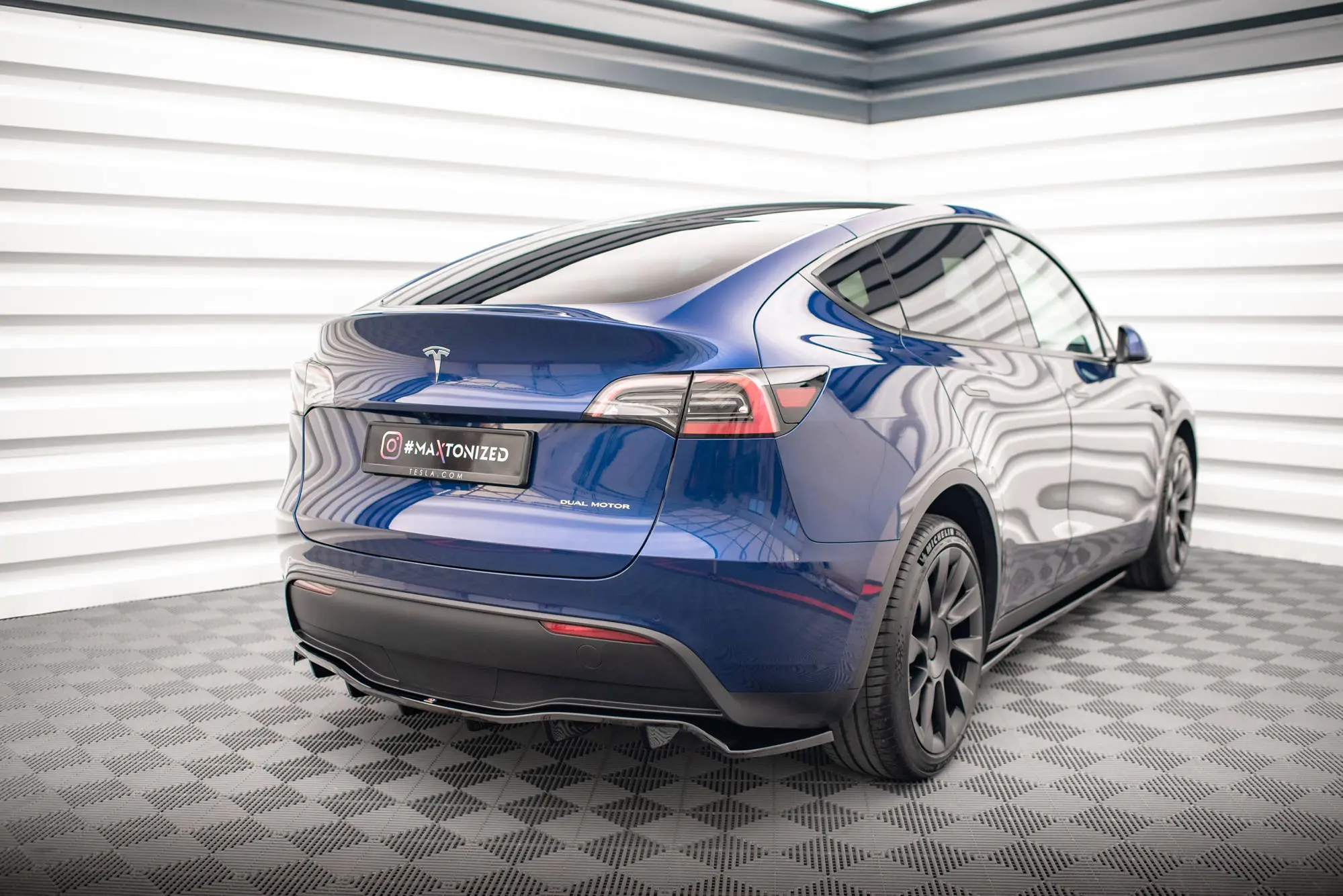 Diffuser Tesla Model Y 2020 - 2025 | Glossy Black Edition – bilde 5