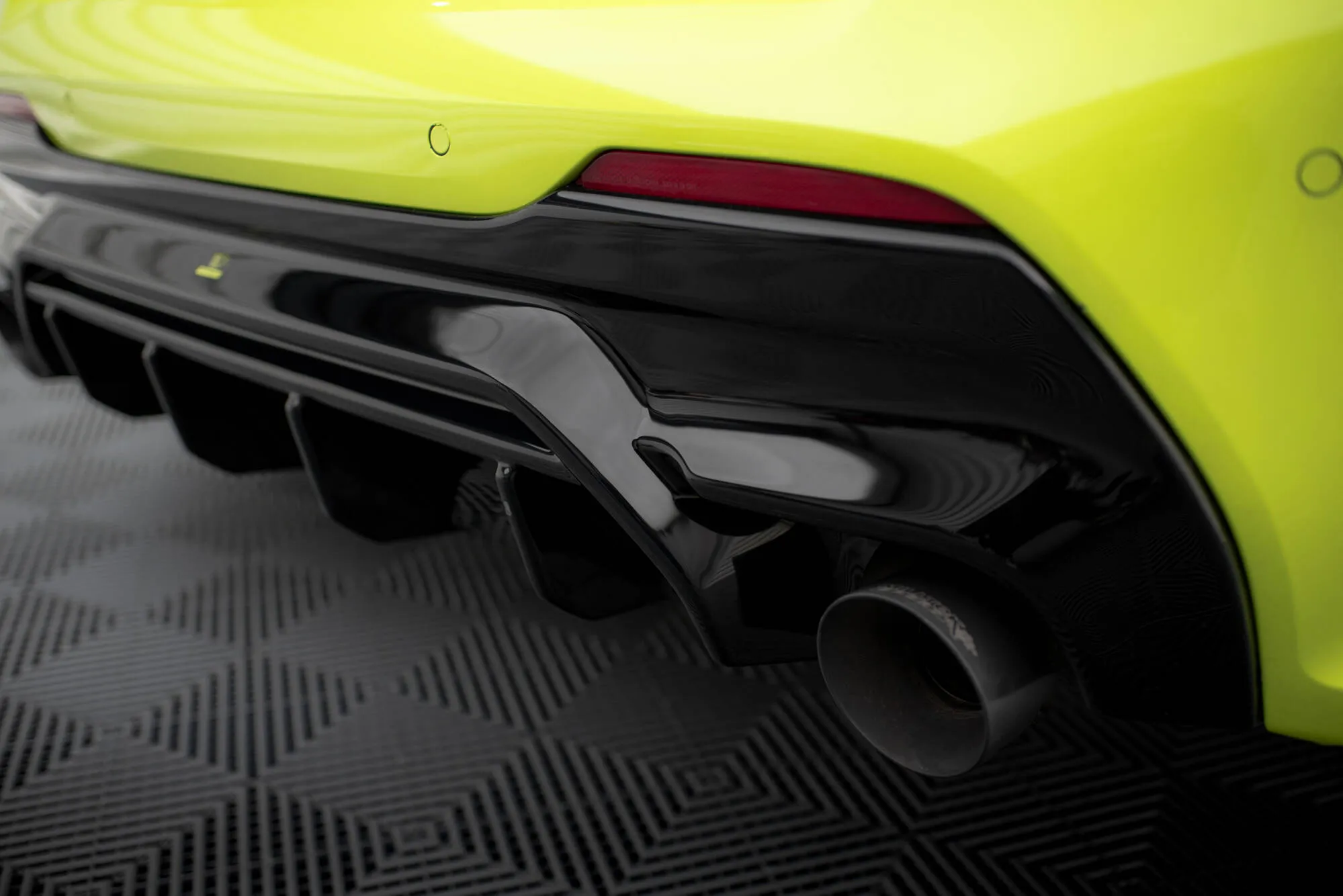 Diffuser V.1 BMW 1 (F40) M-Pack / BMW M135i (F40) 2019 - 2024 | Glossy Black Edition – bilde 4