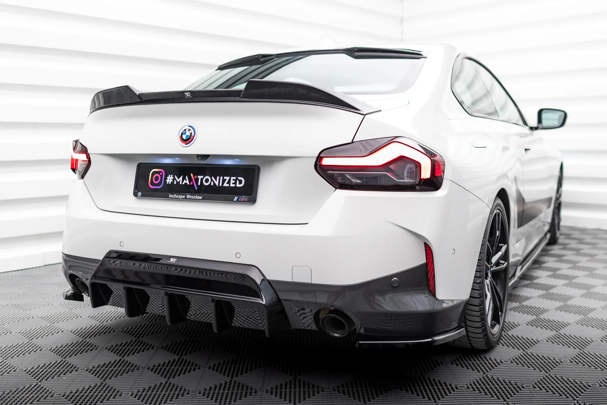Diffuser V.1 BMW 2 M240I G42 2021 -> | Glossy Black Edition – bilde 4