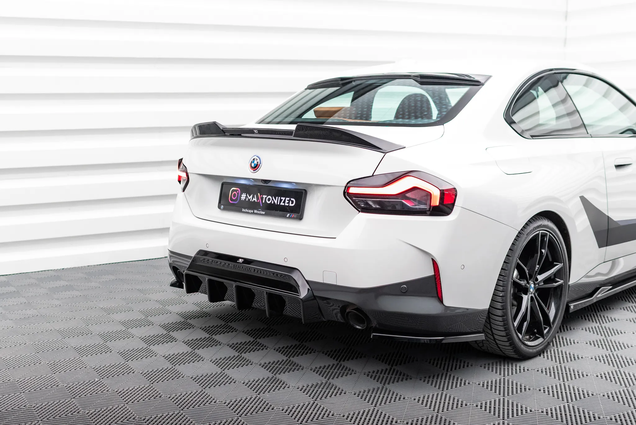 Diffuser V.1 BMW 2 M240I G42 2021 -> | Glossy Black Edition – bilde 5