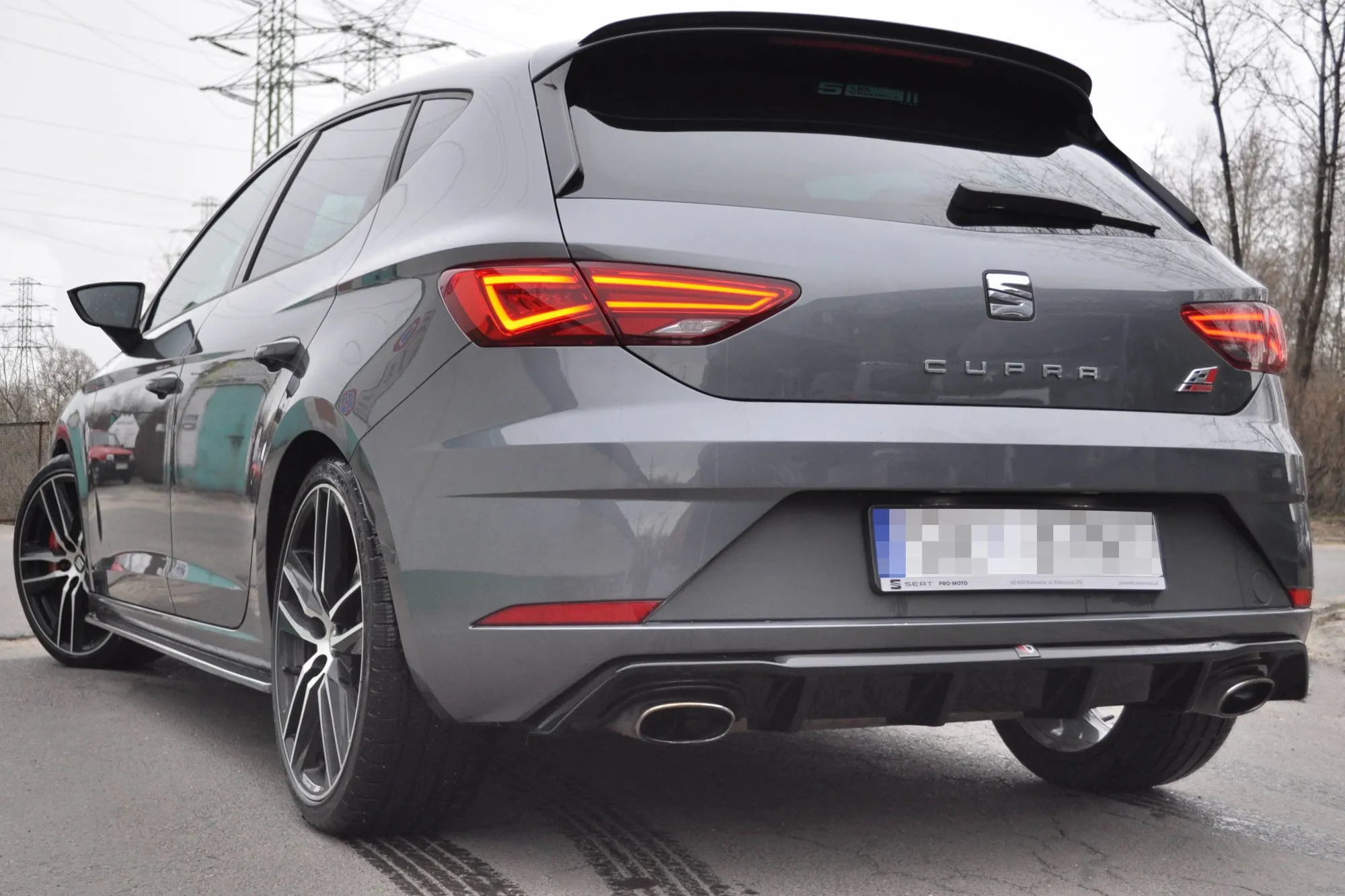 Diffuser V.1 Seat Leon III Cupra / Leon FR Facelift 2017-2020 | Glossy Black Edition – bilde 3