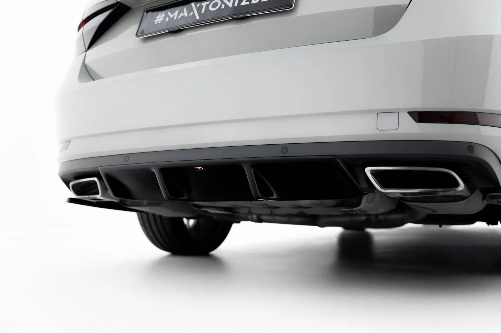 Diffuser V.1 Skoda Superb III 2015 - 2019 | Glossy Black Edition