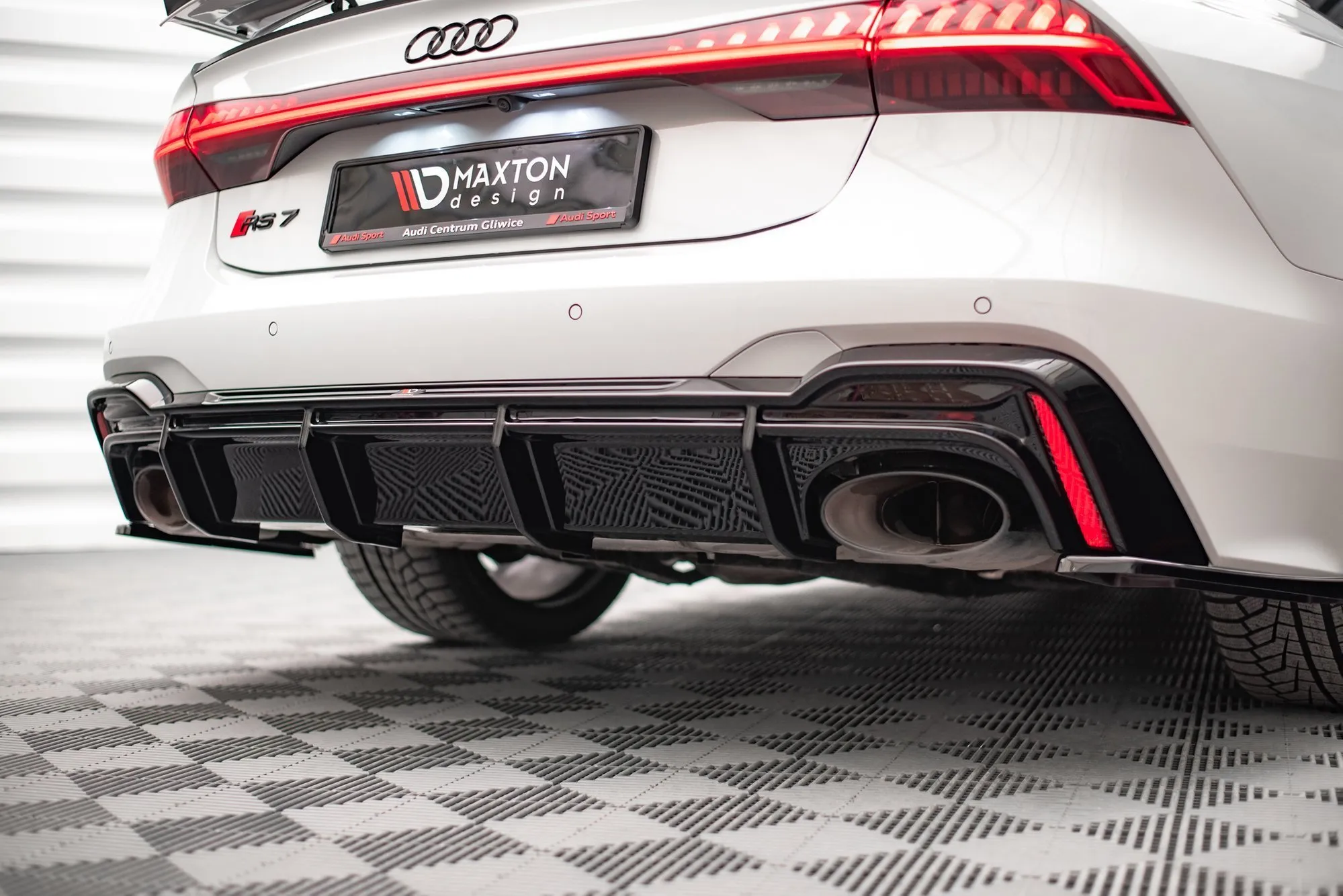 Diffuser V.1 V.1 Audi RS6 C8 2019-> / Audi RS7 C8 2019-> | Glossy Black Edition – bilde 2