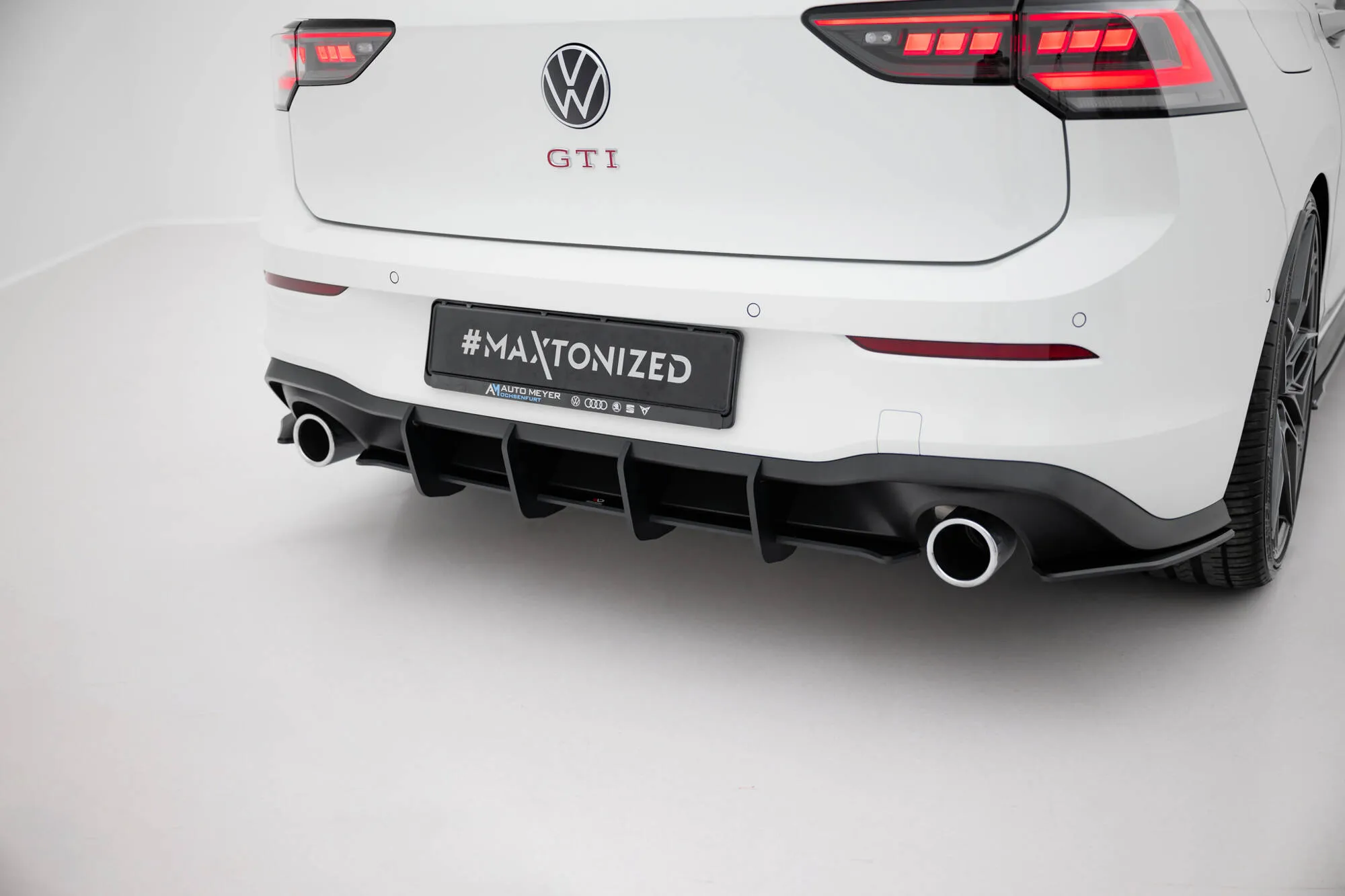 Diffuser V.1 VW Golf 8 GTI / GTI Clubsport / R-line 2020-> | Street Pro Black Edition – bilde 4