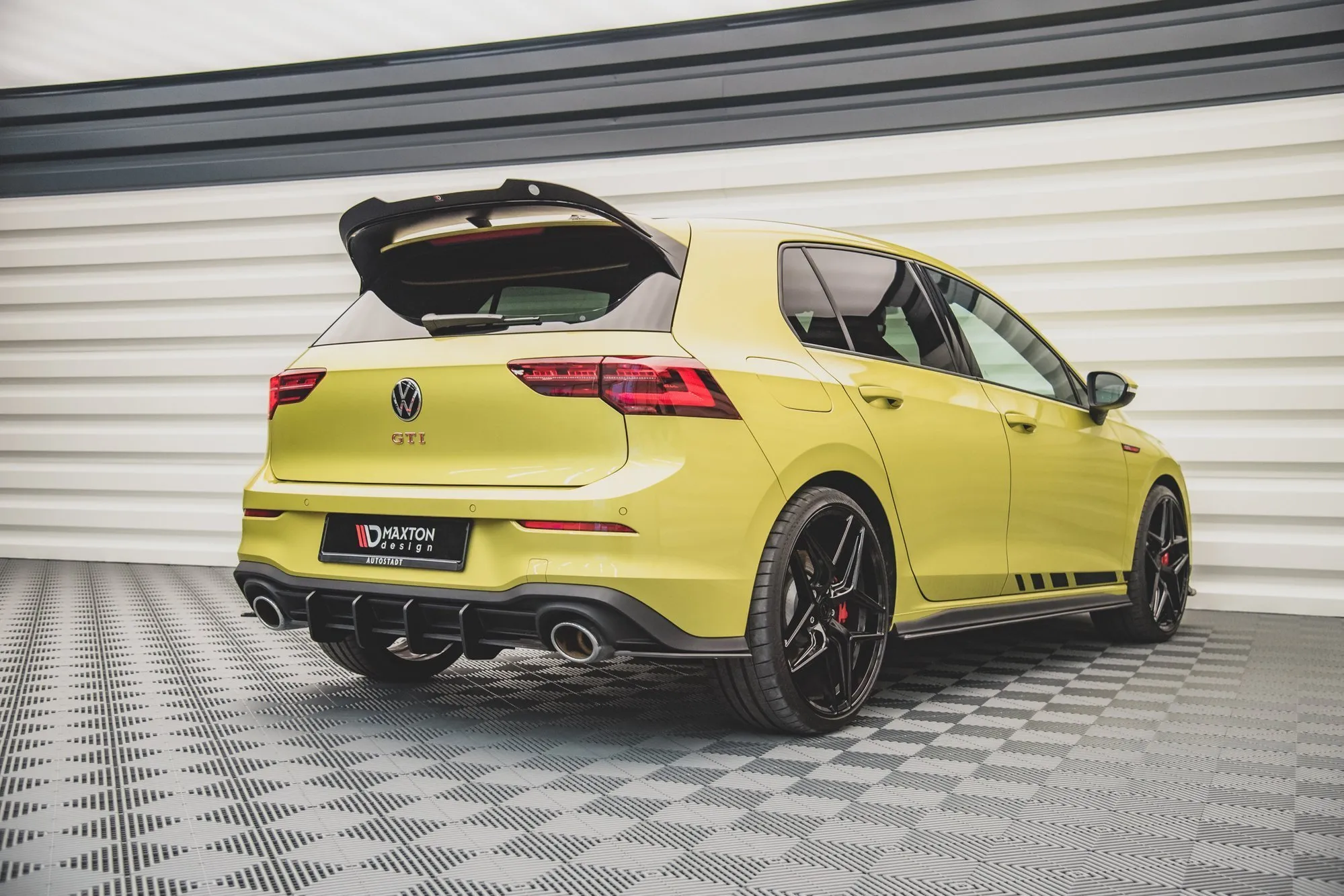 Diffuser V.1 VW Golf VIII GTI Clubsport 2020-> | Street Pro Black Edition – bilde 2