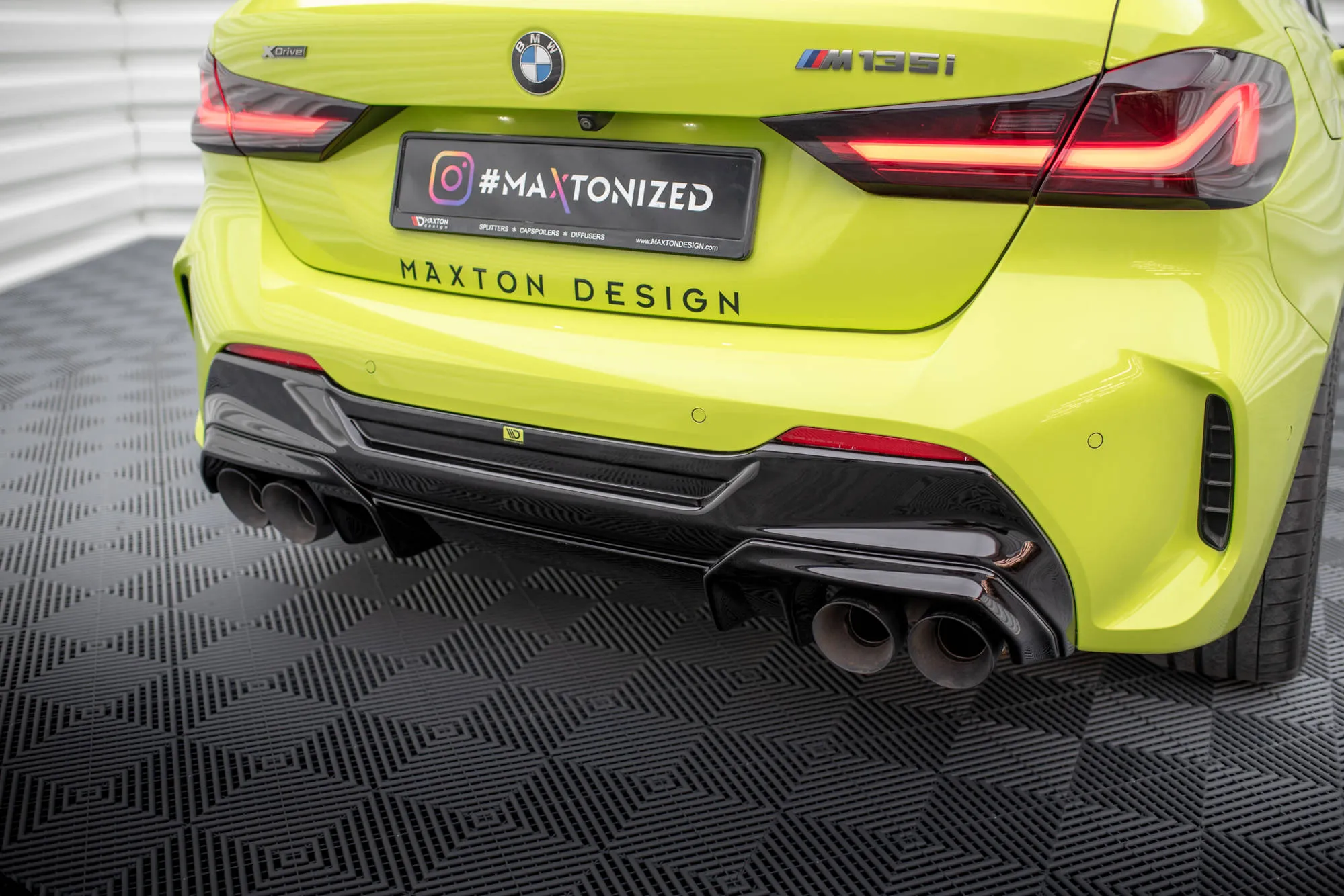 Diffuser V.2 med Milltek eksos BMW 1 (F40) M-Pack / BMW M135i (F40) 2019 - 2024 | Glossy Black Edition
