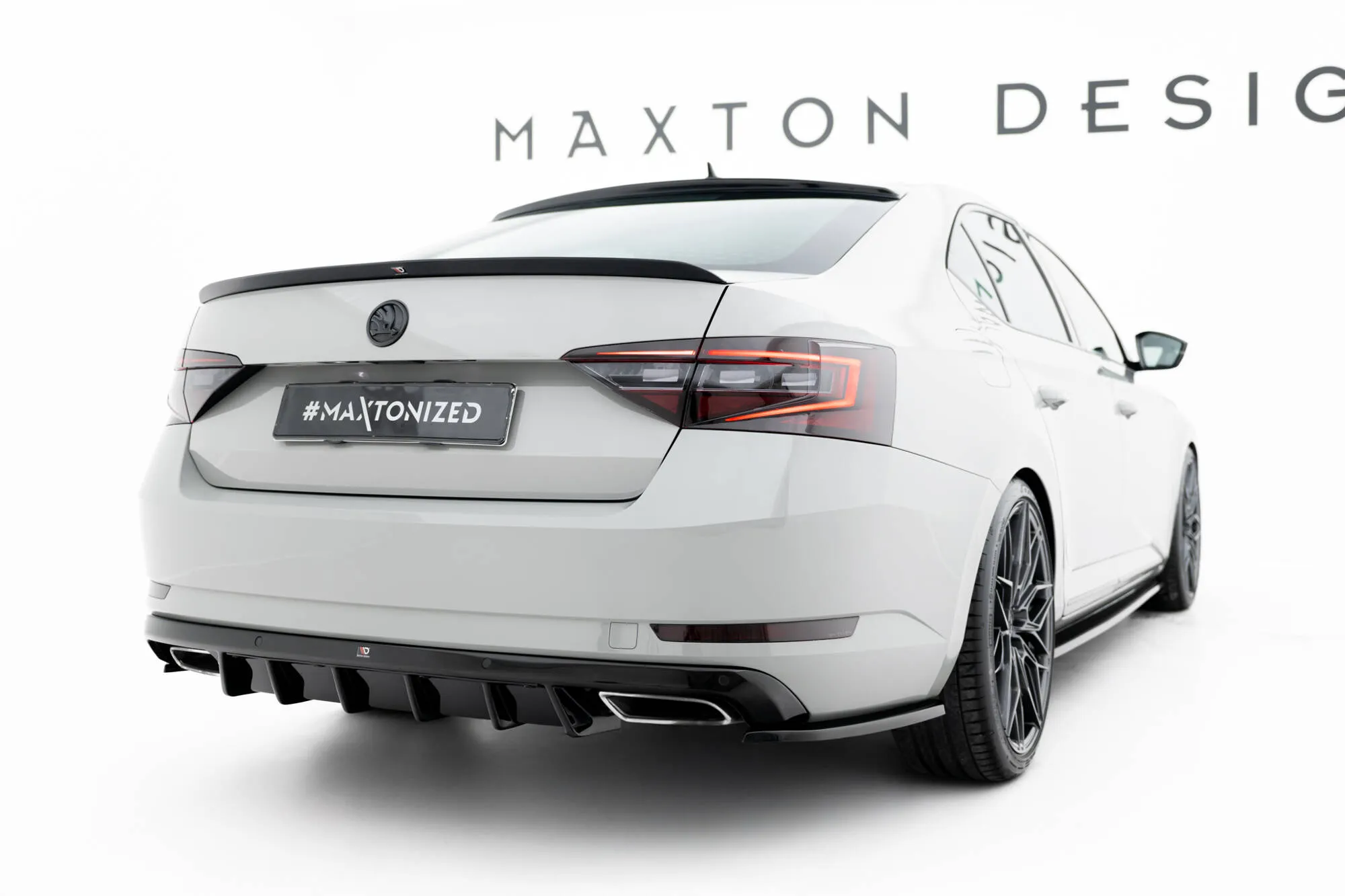 Diffuser V.2 Skoda Superb III 2015 - 2019 | Glossy Black Edition