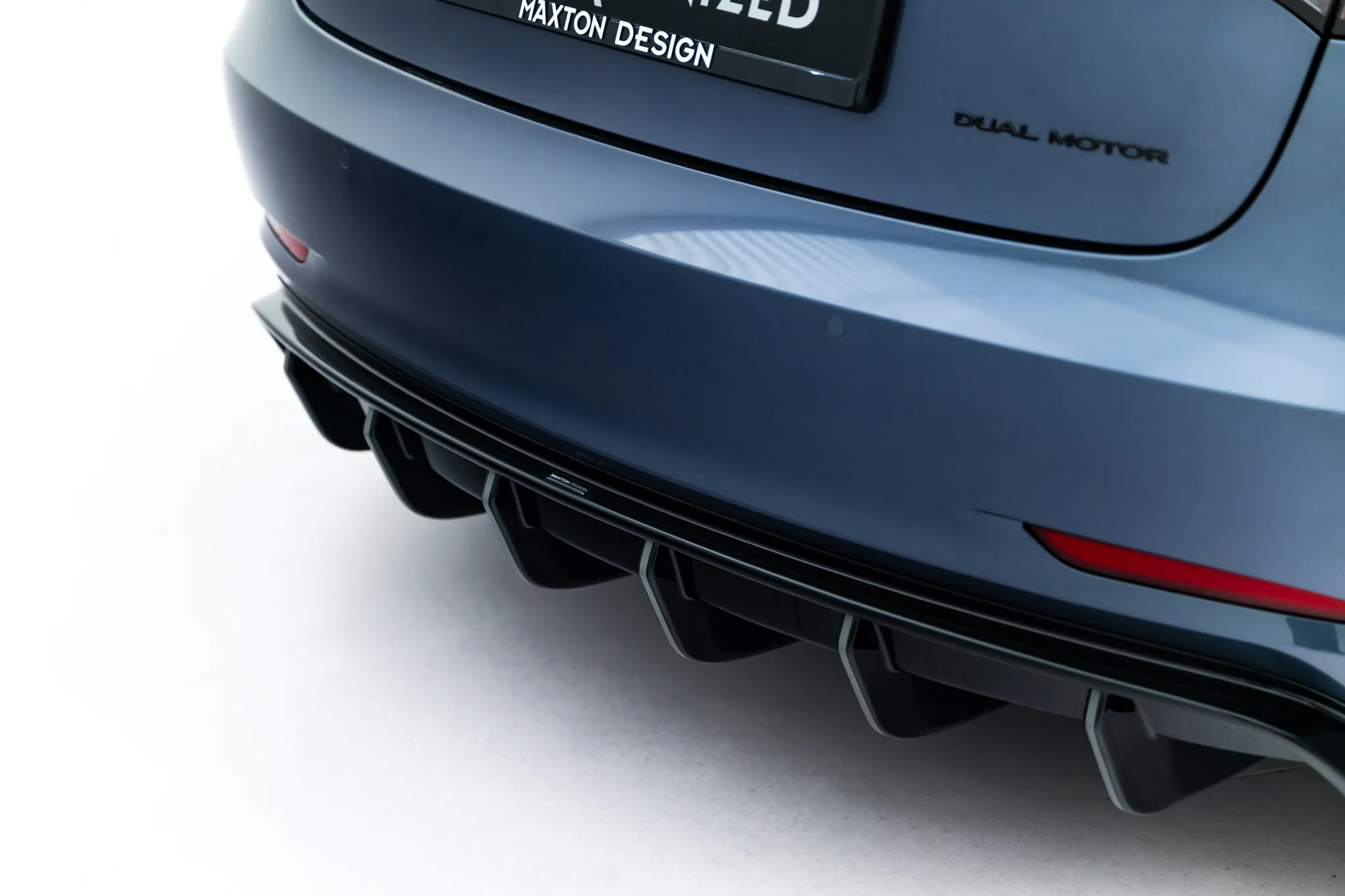 Diffuser V.2 Tesla Model 3 2017 - 2023 | Glossy Black Edition – bilde 8