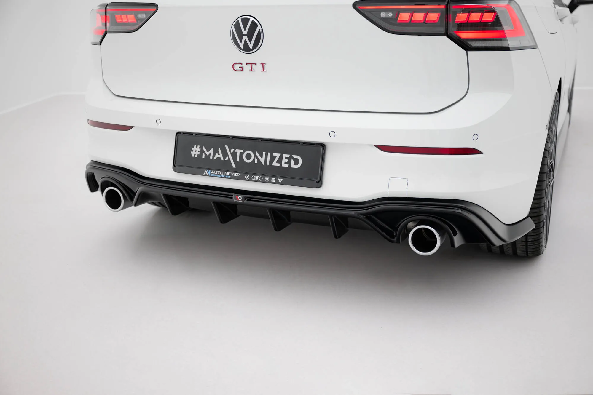 Diffuser V.2 V.1 VW Golf VIII R 2020-> / VW Golf VIII GTI 2020-> | Glossy Black Edition – bilde 2