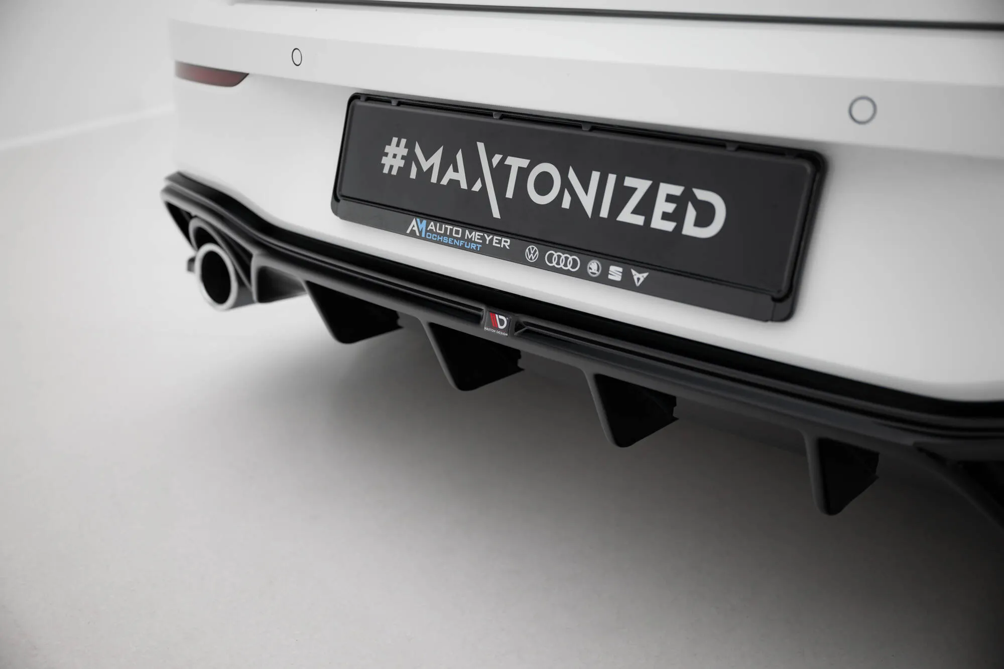 Diffuser V.2 V.1 VW Golf VIII R 2020-> / VW Golf VIII GTI 2020-> | Glossy Black Edition – bilde 5