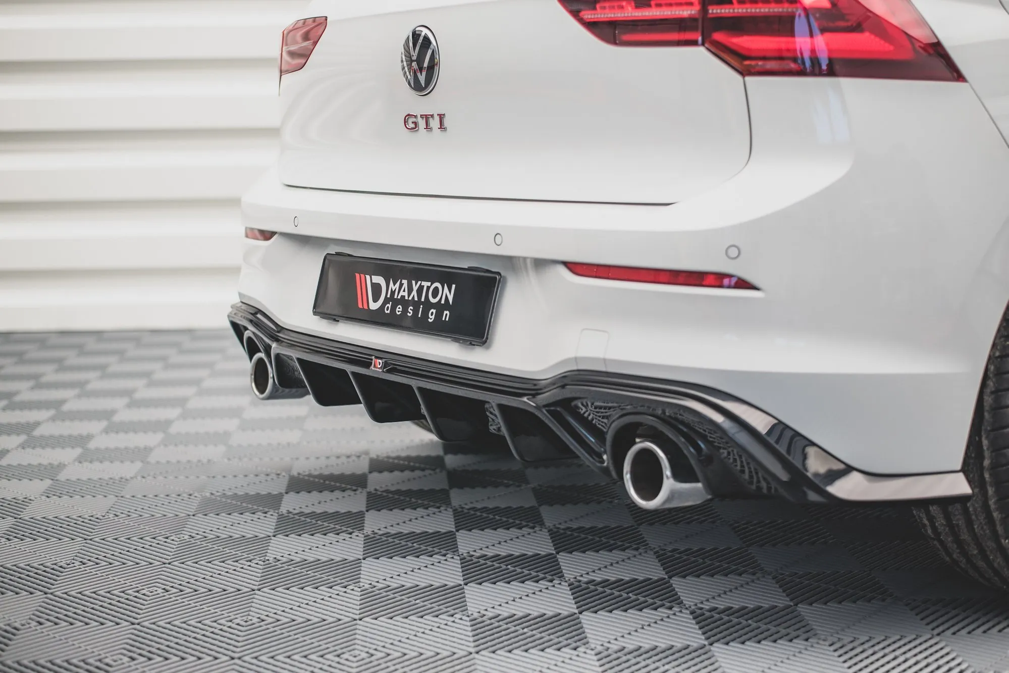 Diffuser V.2 V.1 VW Golf VIII R 2020-> / VW Golf VIII GTI 2020-> | Glossy Black Edition – bilde 7