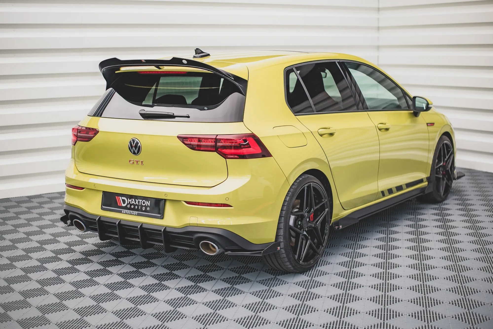 Diffuser V.2 VW Golf VIII GTI Clubsport 2020-> | Street Pro Black Edition – bilde 2