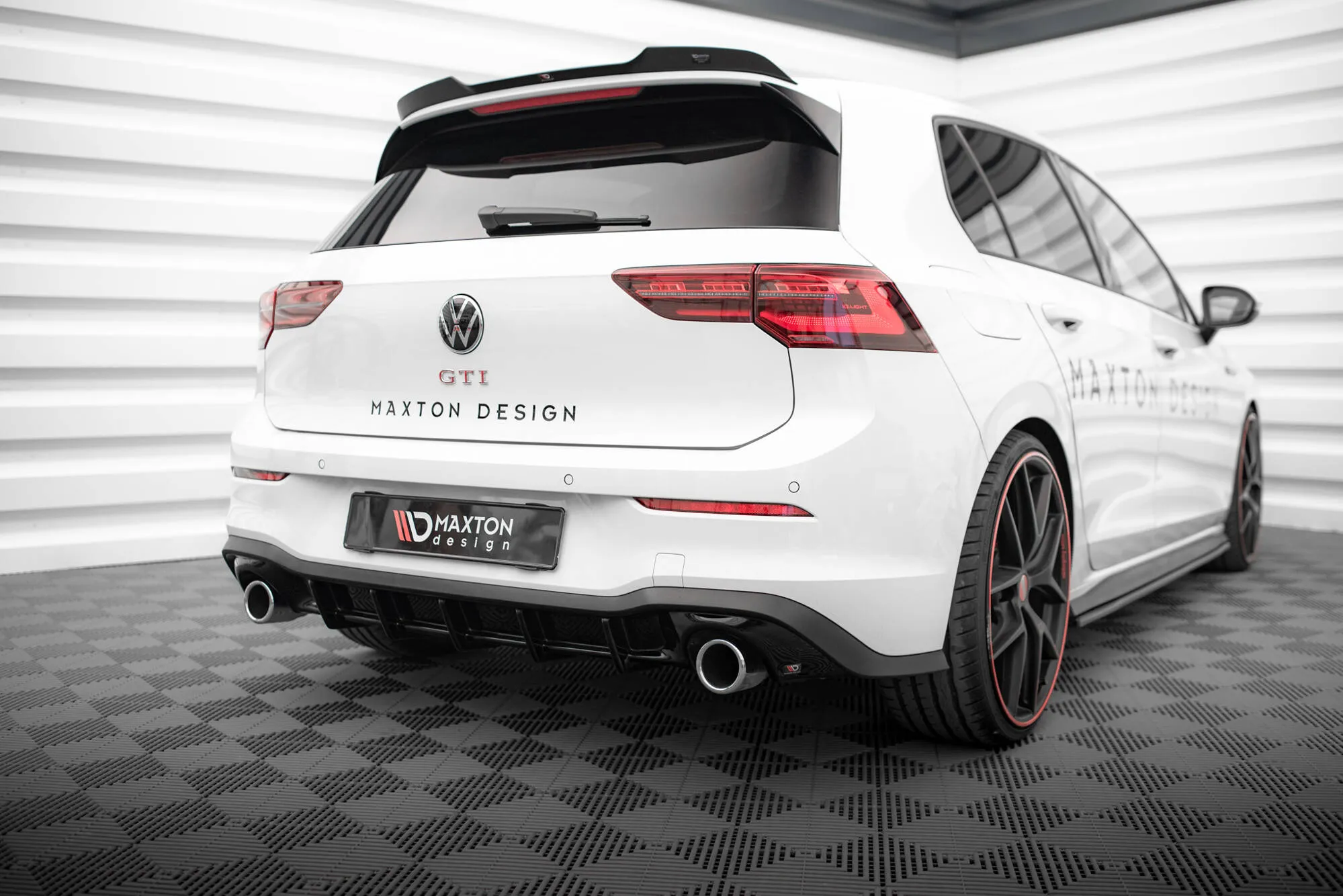 Diffuser V.3 V.1 VW Golf VIII R 2020-> / VW Golf VIII GTI 2020-> | Glossy Black Edition – bilde 5