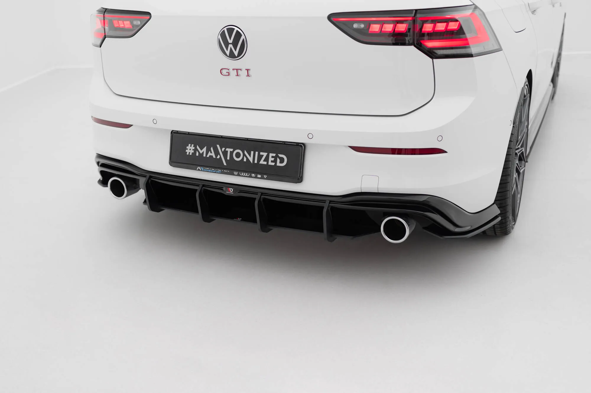 Diffuser V.4 VW Golf 8 GTI / GTI Clubsport / R-line 2020-> | Street Pro Black Edition – bilde 2