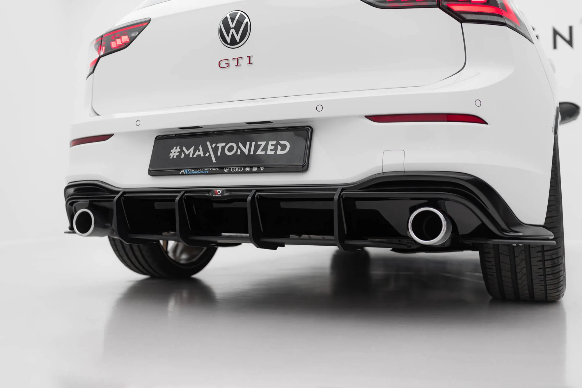 Diffuser V.4 VW Golf 8 GTI / GTI Clubsport / R-line 2020-> | Street Pro Black Edition – bilde 4