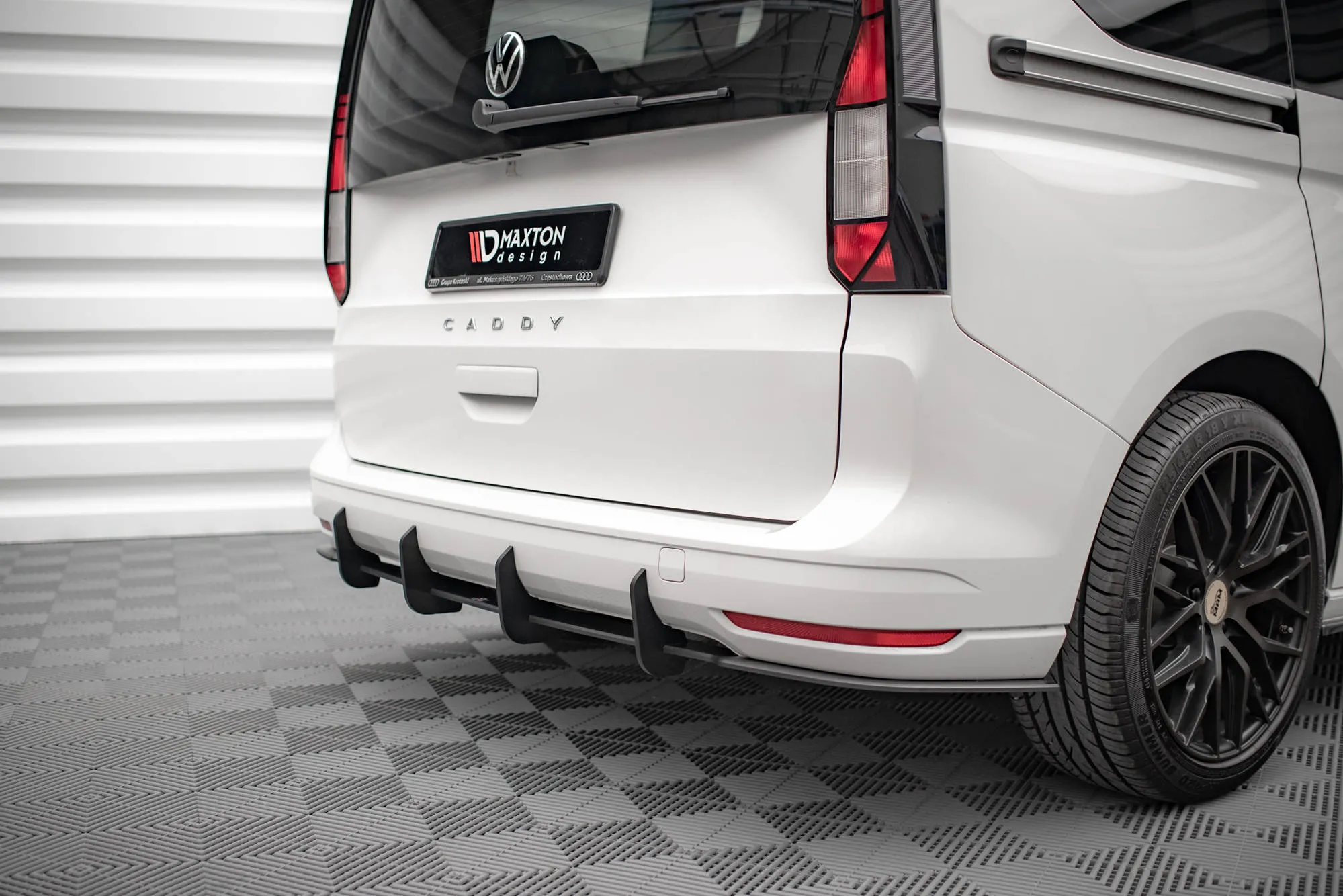 Diffuser Volkswagen Caddy (Mk5) 2020-2026 | Street Pro Black Edition – bilde 3