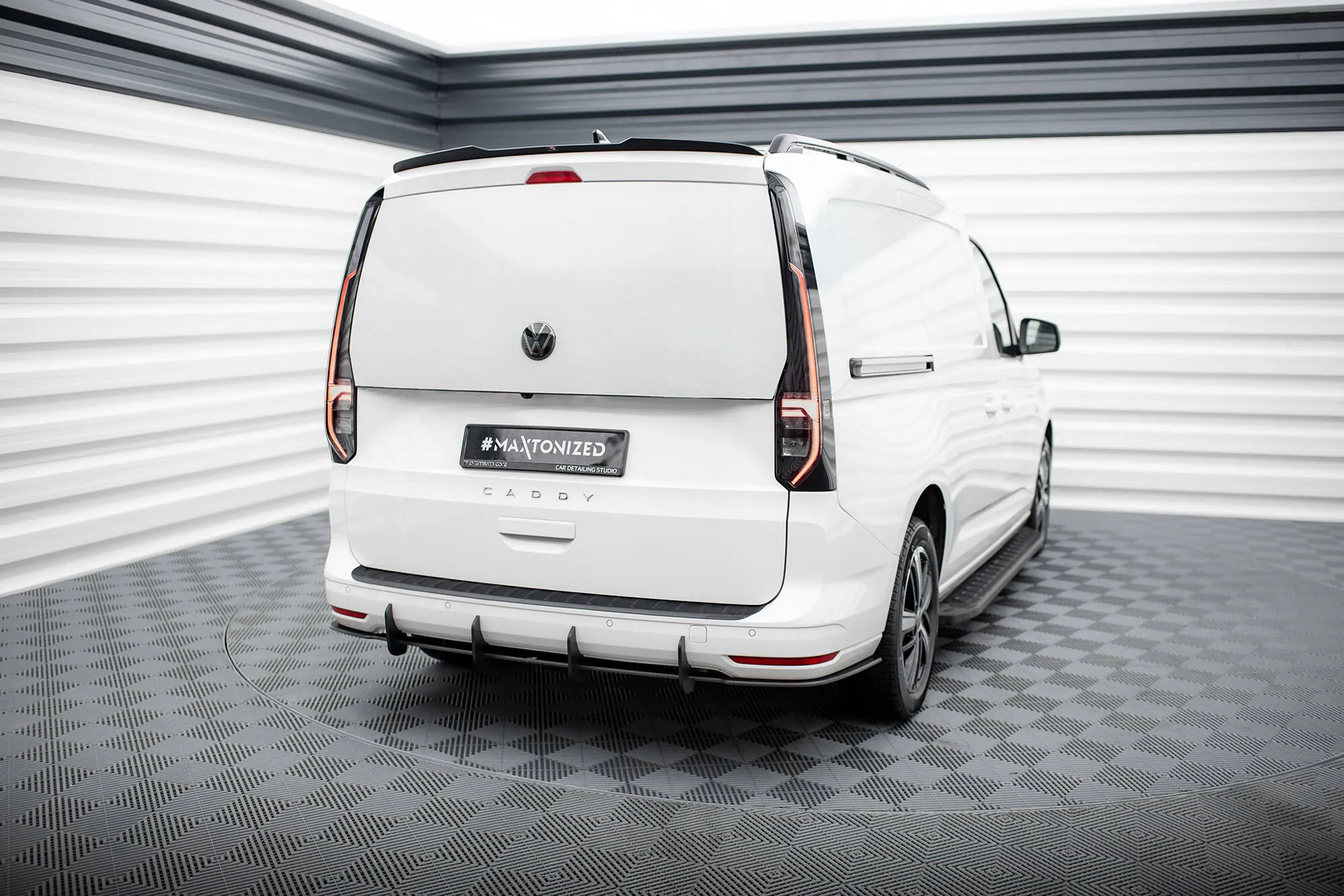 Diffuser Volkswagen Caddy (Mk5) 2020-2026 | Street Pro Black Edition