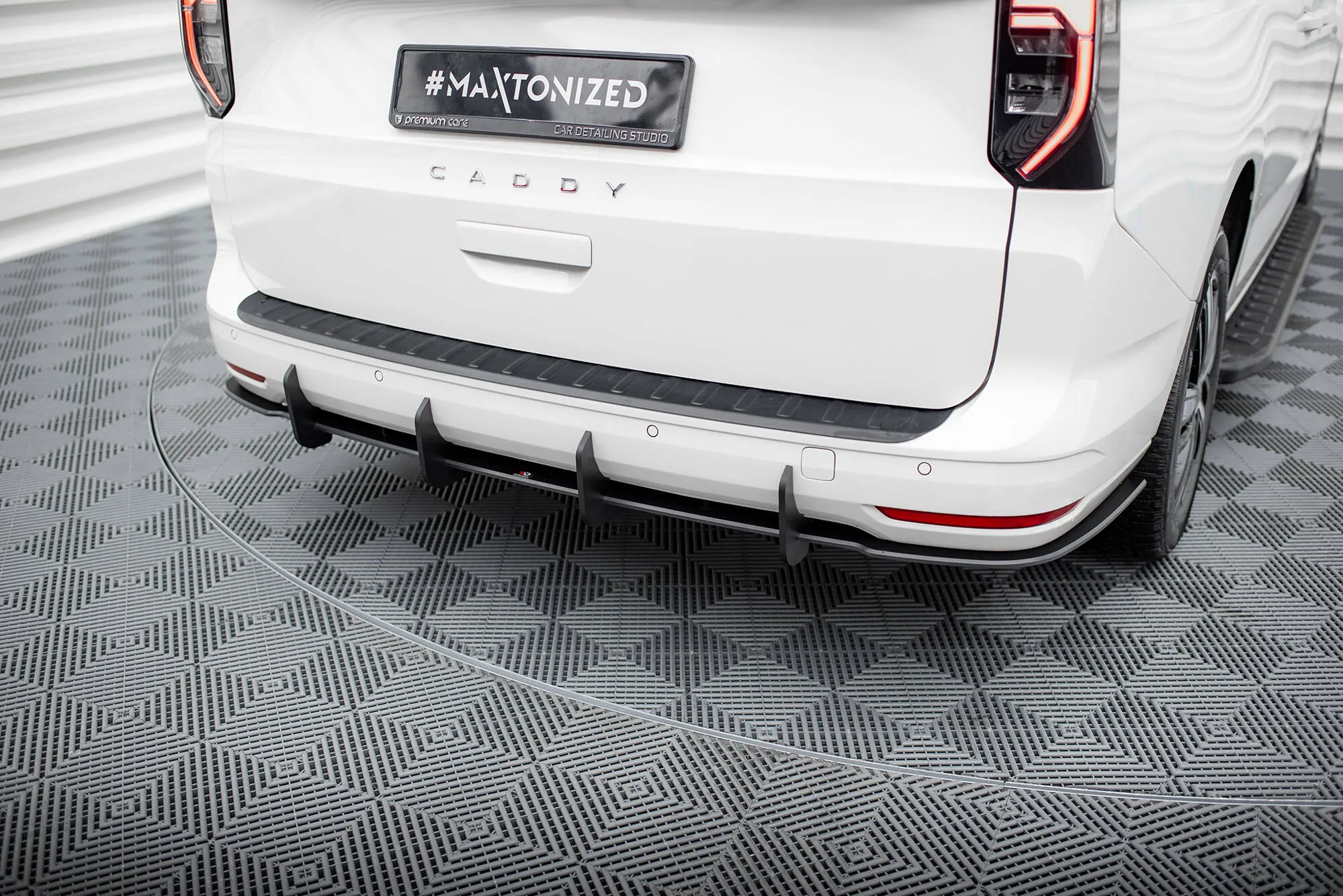 Diffuser Volkswagen Caddy (Mk5) 2020-2026 | Street Pro Black Edition – bilde 4
