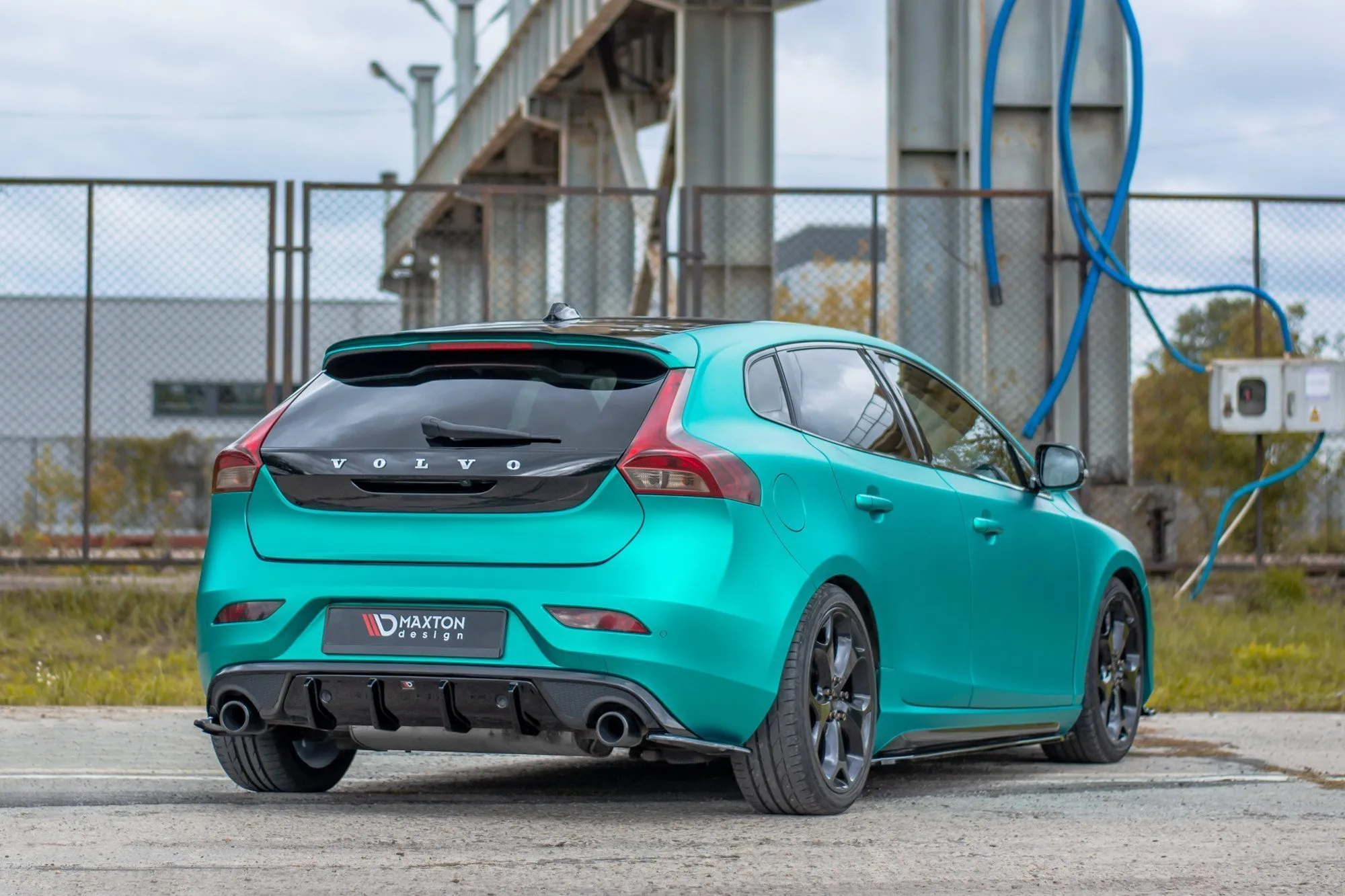 Diffuser Volvo V40 R-Design 2012-2019 | Glossy Black Edition
