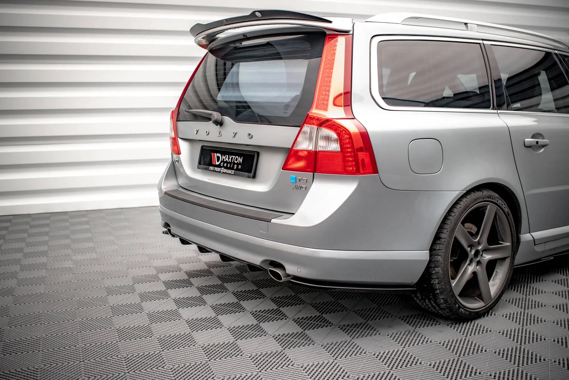 Diffuser Volvo V70 III 2007 - 2013 | Glossy Black Edition – bilde 5
