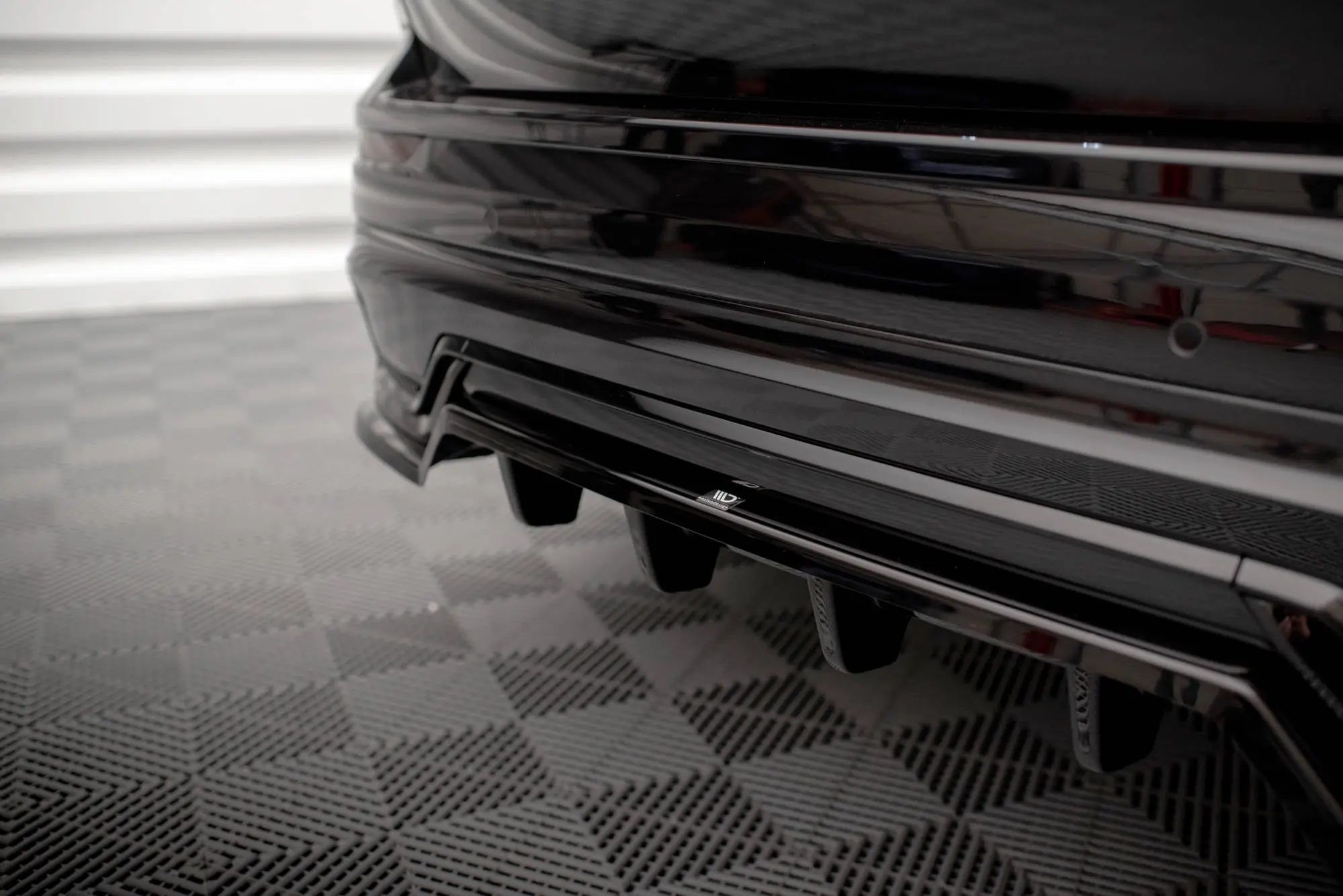Diffuser Volvo XC60 II R-Design Facelift 2021 -> | Glossy Black Edition – bilde 2
