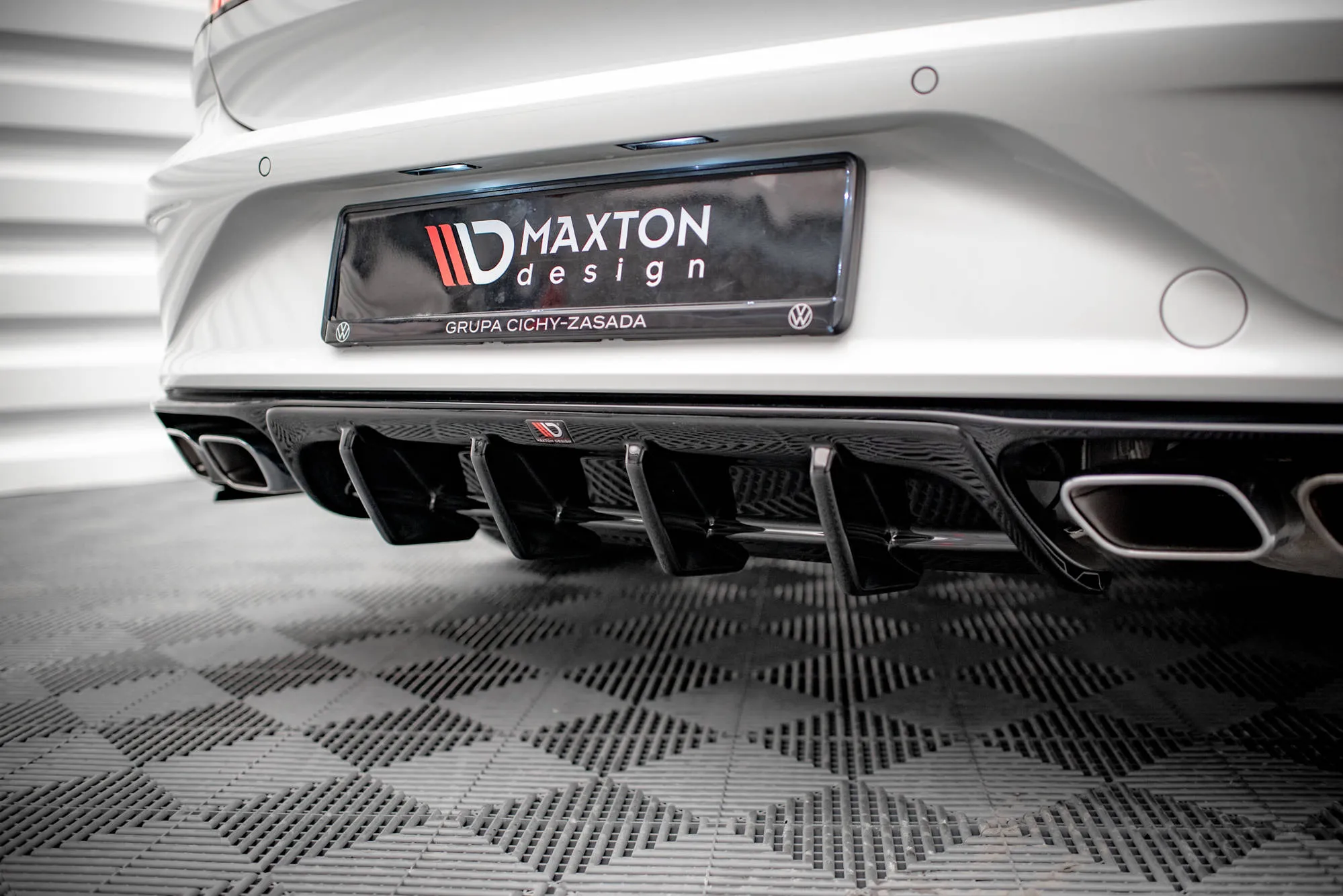Diffuser VW Arteon R Facelift 2020 - 2025 | Glossy Black Edition – bilde 4