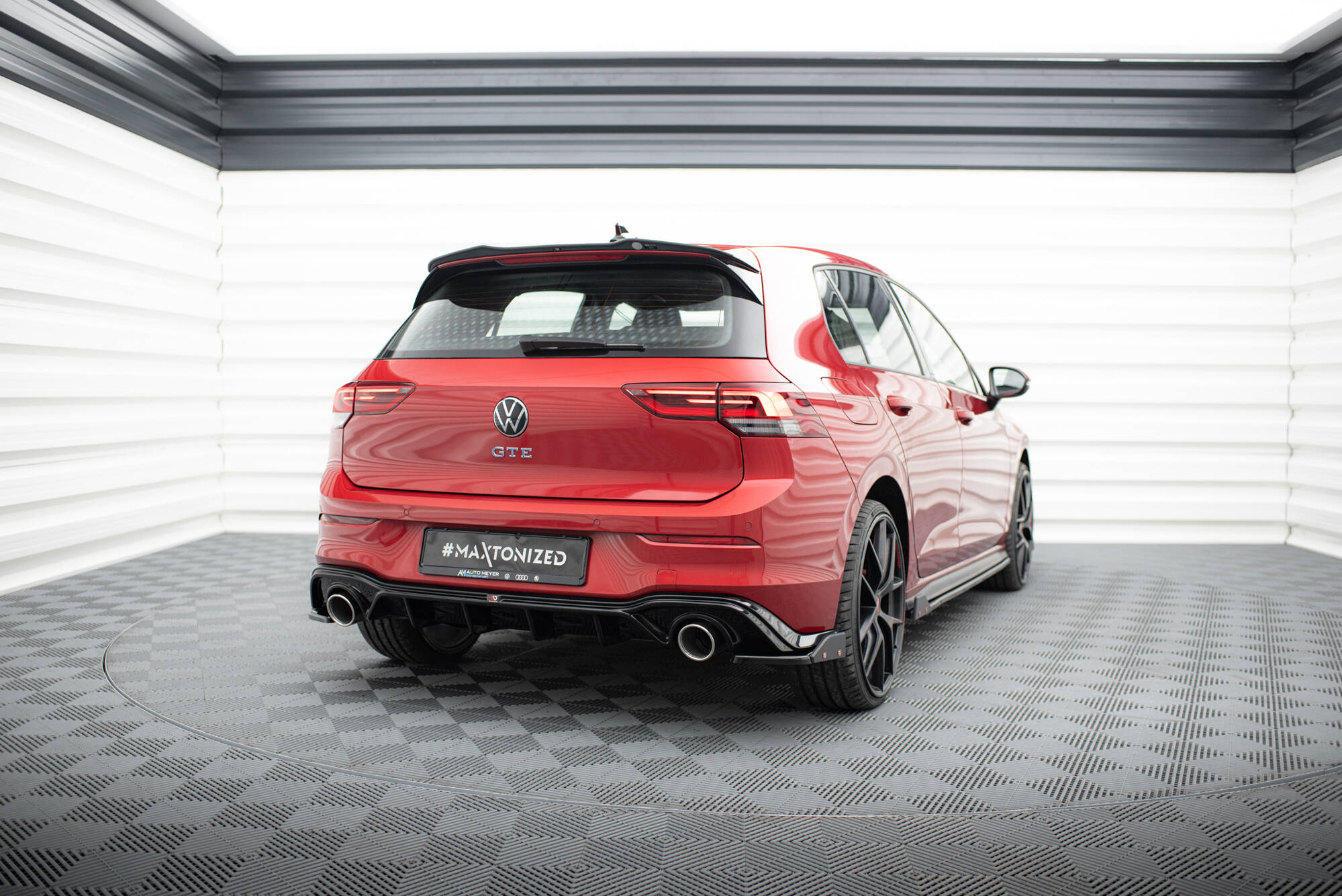 Diffuser VW Golf 8 GTE 2019 -> │ med endestuss – bilde 3