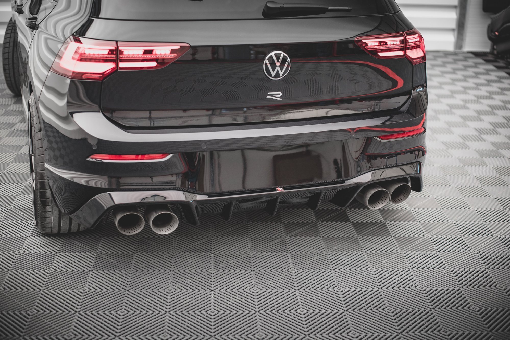 Diffuser VW Golf R Mk8 2020 - > | V.1 Glossy Black Edition – bilde 4