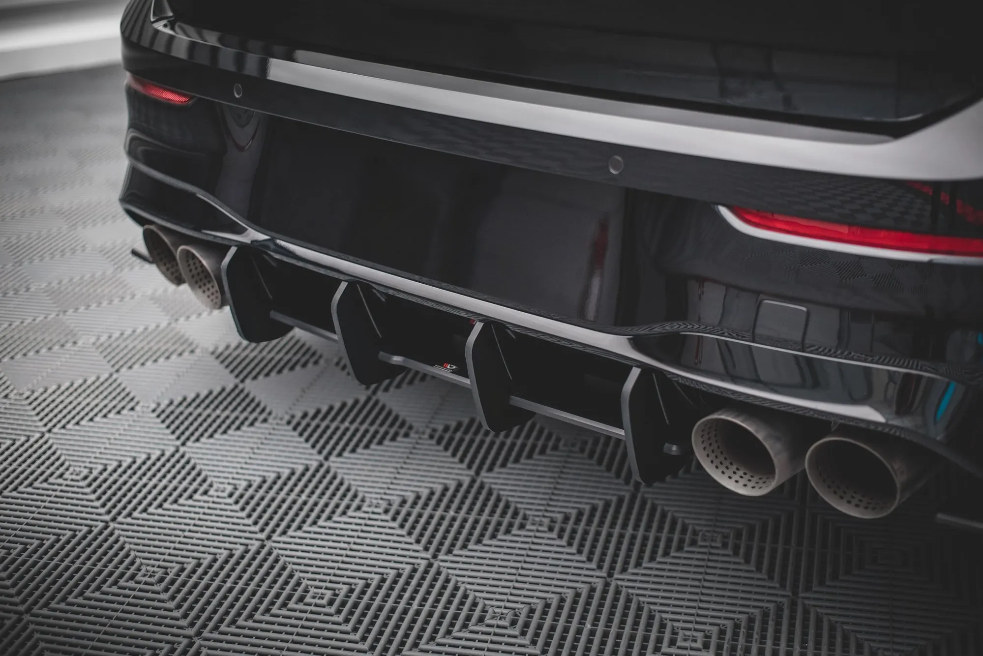 Diffuser VW Golf VIII R 2020-> | Street Pro Black Edition – bilde 4