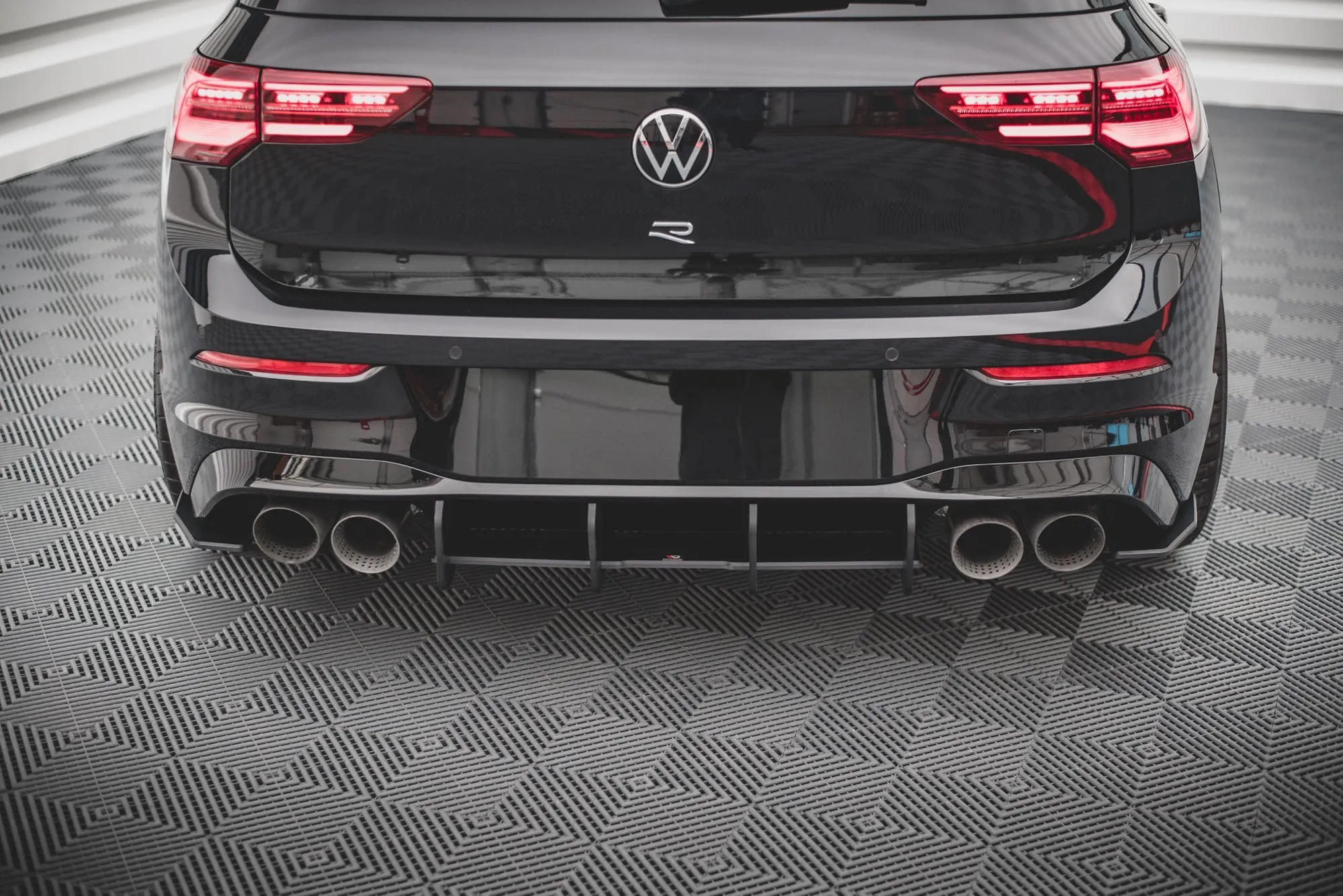 Diffuser VW Golf VIII R 2020-> | Street Pro Black Edition – bilde 5