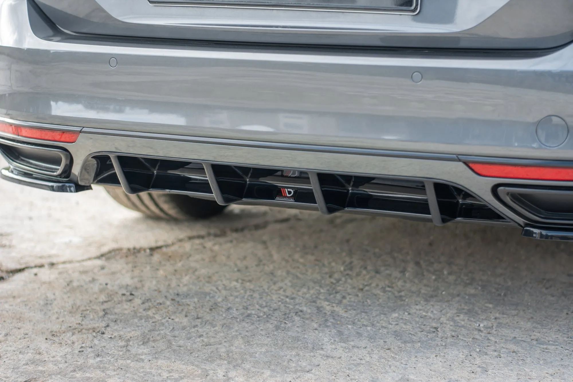 Diffuser VW Passat B8 R-Line 2015 - 2019 | Glossy Black Edition – bilde 2