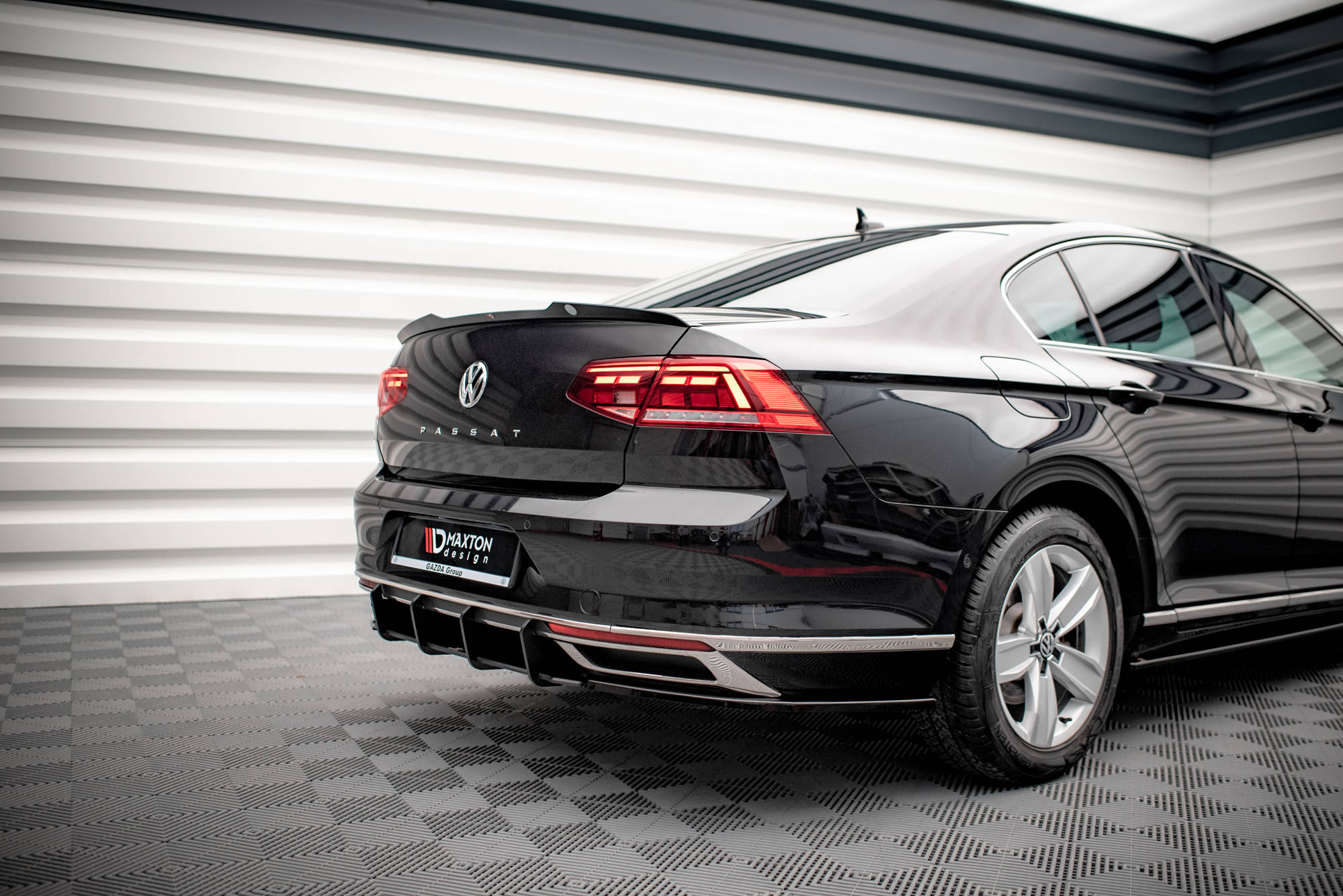 Diffuser VW Passat B8 Sedan Facelift 2019 - 2023 | Glossy Black Edition – bilde 4