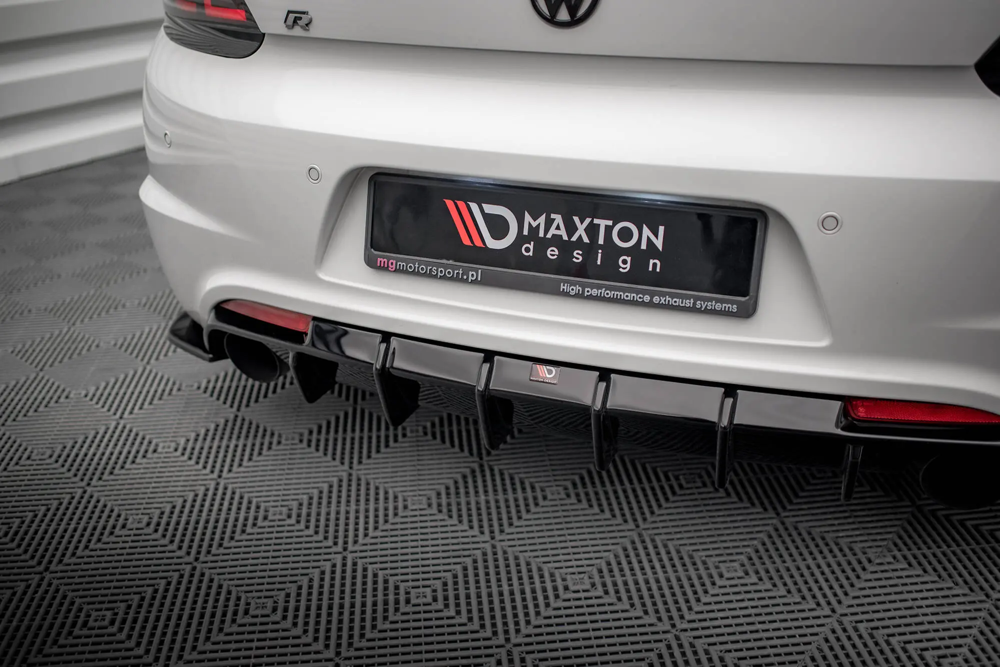 Diffuser VW Scirocco R mk3 2008 - 2014 | Glossy Black Edition