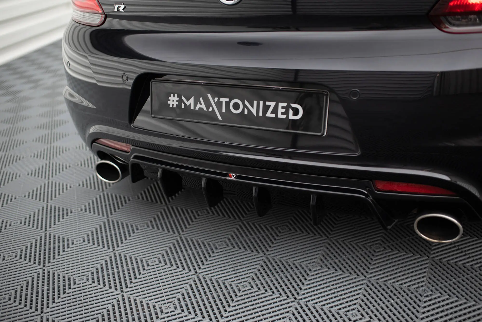 Diffuser VW Scirocco R mk3 2011 - 2014 | V.2 Glossy Black Edition Image 1