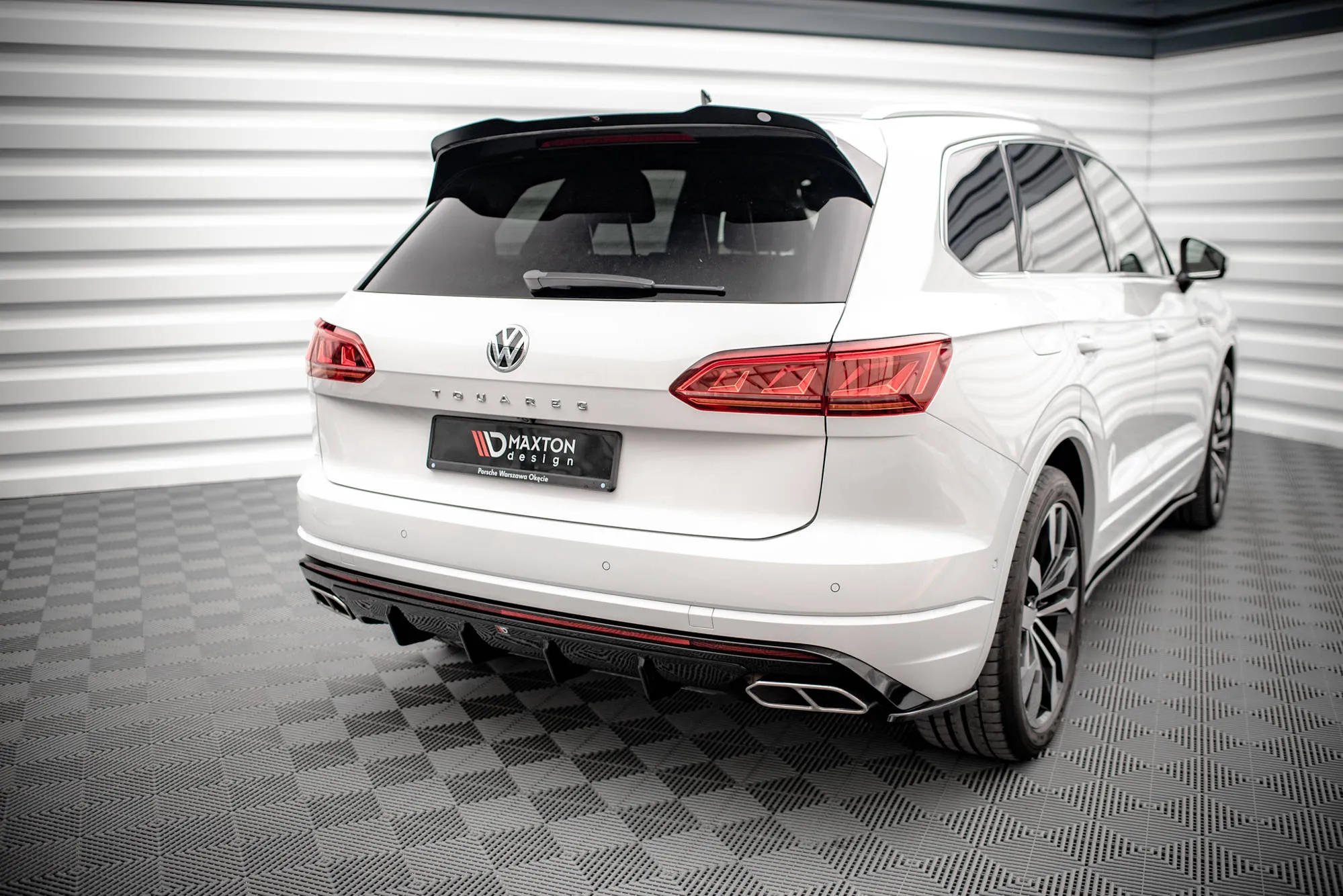 Diffuser VW Touareg CR R-Line 2018 - 2023 | Glossy Black Edition – bilde 2