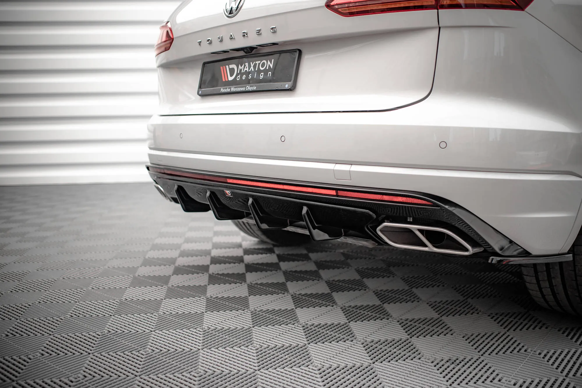 Diffuser VW Touareg CR R-Line 2018 - 2023 | Glossy Black Edition – bilde 5