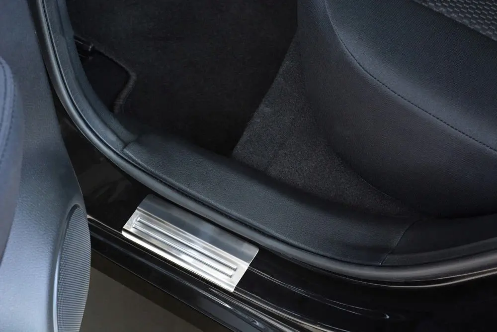 Dørbeskytter dørlister Nissan Qashqai (J11) 2013 - 2021 | Exclusive Edition Silver Image 2