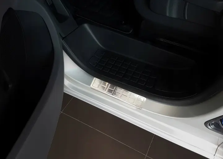 Dørbeskytter dørlister Toyota Proace II / Toyota Proace Verso 2016 -> / Citroen Jumpy III 2016 -> / Citroen SpaceTourer 2016 -> / Peugeot Expert III 2016 ->  | fremme
