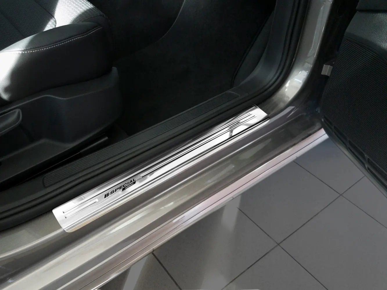 Dørbeskytter dørlister VW Golf VII 2012-2020 / VW e-Golf 2012-2021 Special Edition Silver