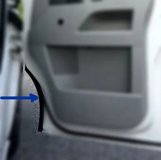 Dørpakning VW T5 / VW T6 (nedre - venstre side) – bilde 2