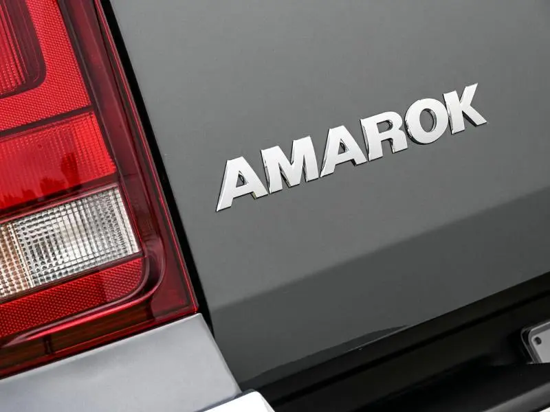 Emblem Amarok VW │ Genuine® VW Amarok bakluke emblem Chrome Edition – bilde 2