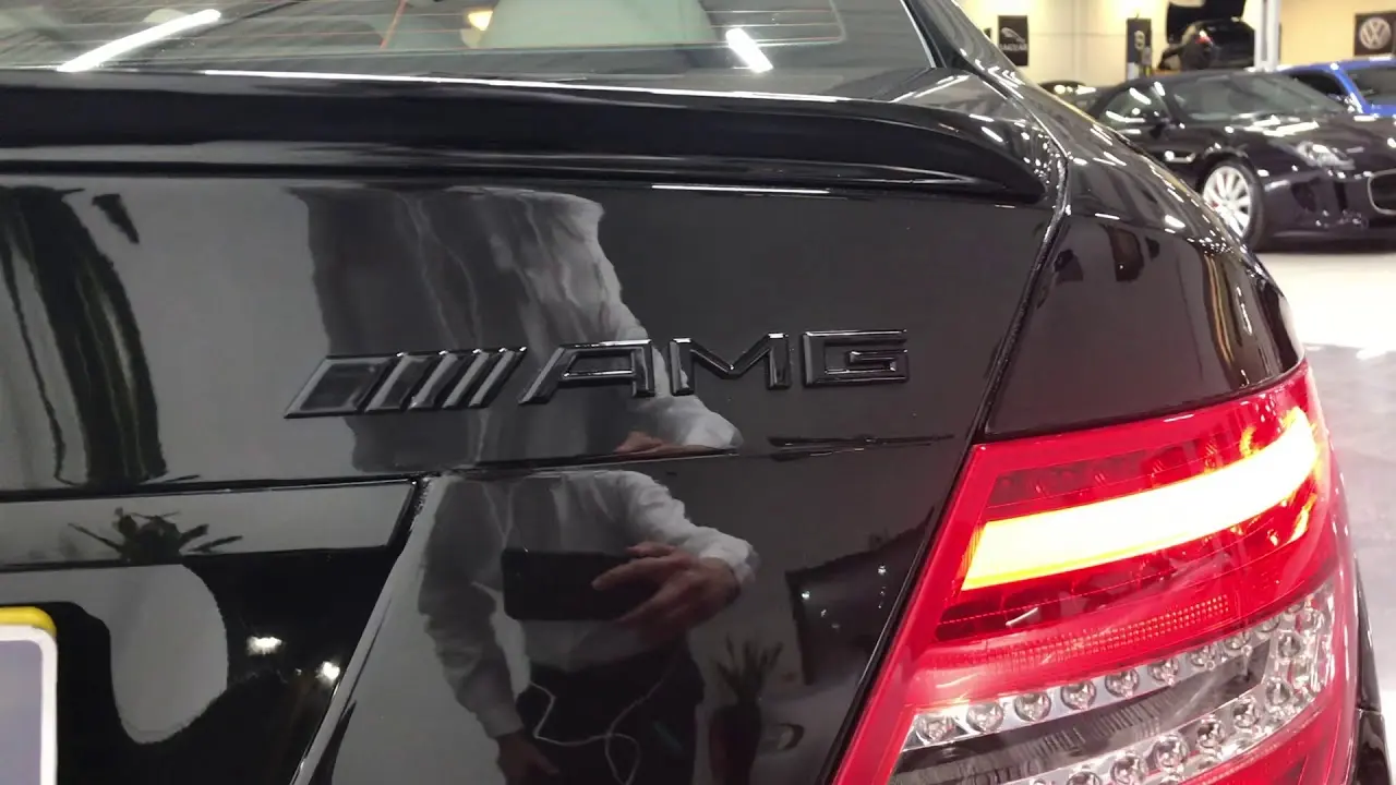 Emblem AMG Mercedes-Benz | Sport Black Edition Image 3